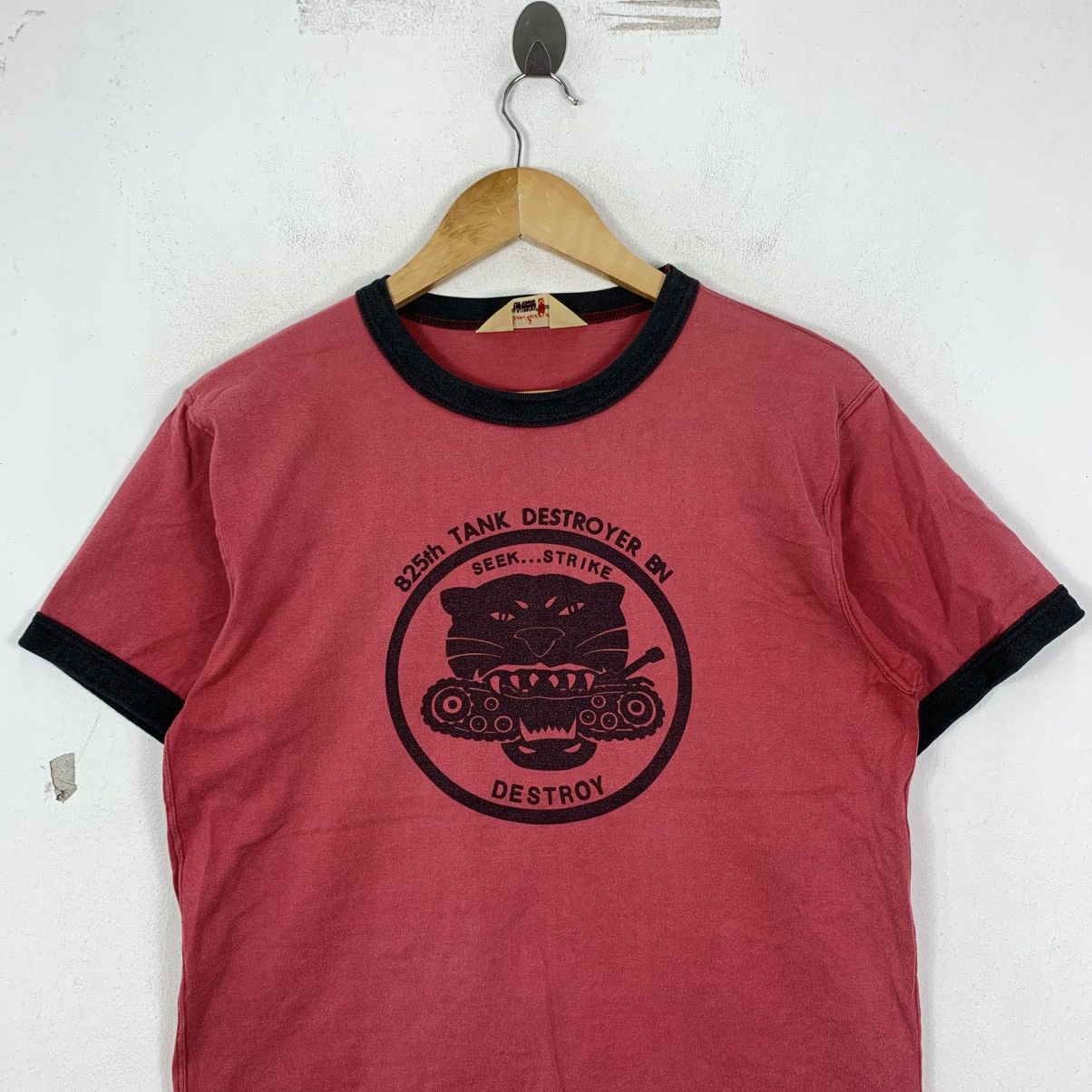 Cushman CUSHMAN SPORTSWEAR 825th Tank Destroyer JapaneseBrand Tshirt Size US M / EU 48-50 / 2 - 3 Thumbnail