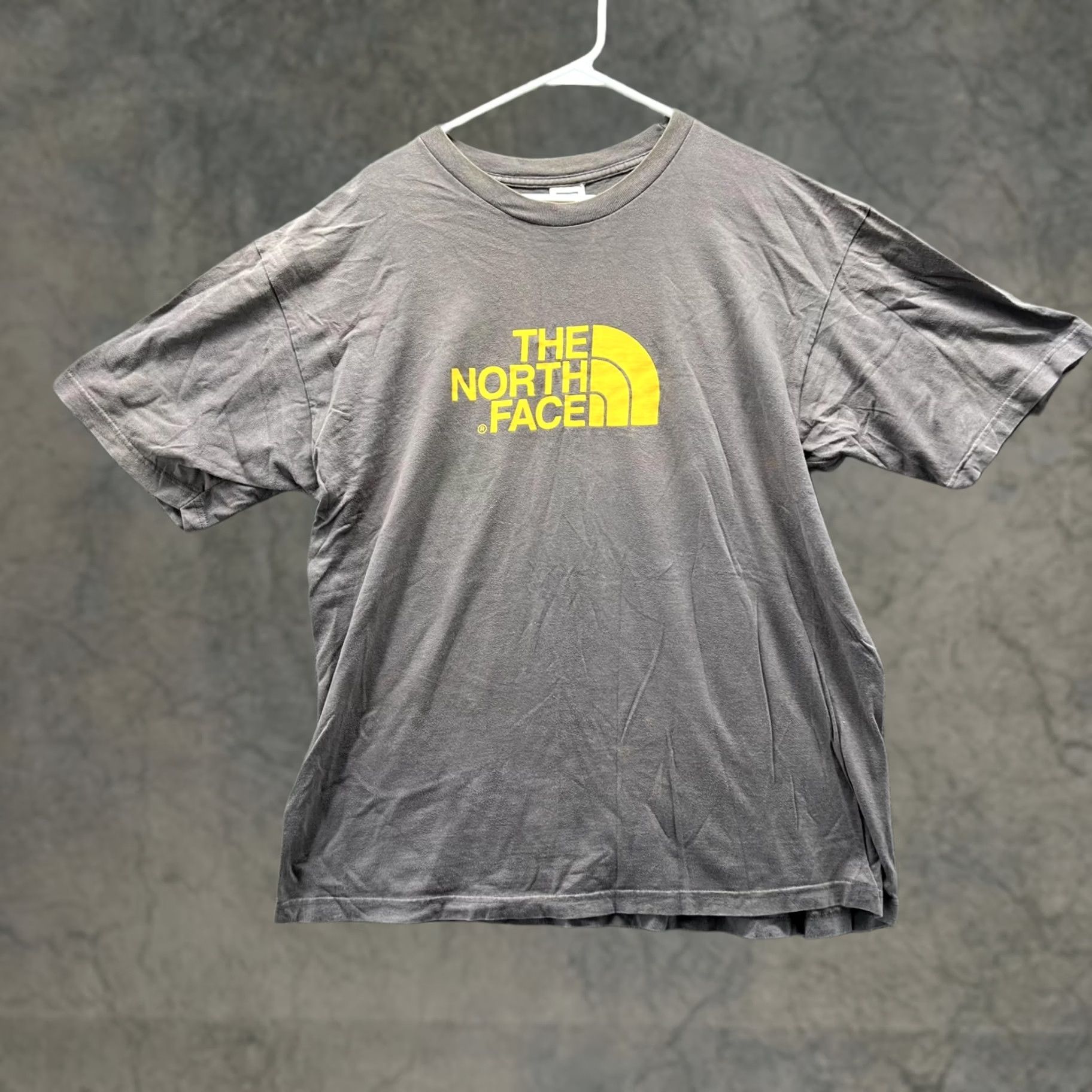 The North Face The North Face Shirt Men XL Brown Yellow Casual Tee Crewneck Logo Short Sleeve Regular Fit All Seasons 90s? Size US XL / EU 56 / 4 - 1 Thumbnail