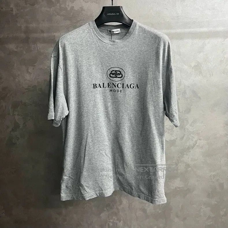 Balenciaga Balenciaga Gray Logo Print Crewneck T-Shirt. Size US XS / EU 42 / 0 - 1 Thumbnail