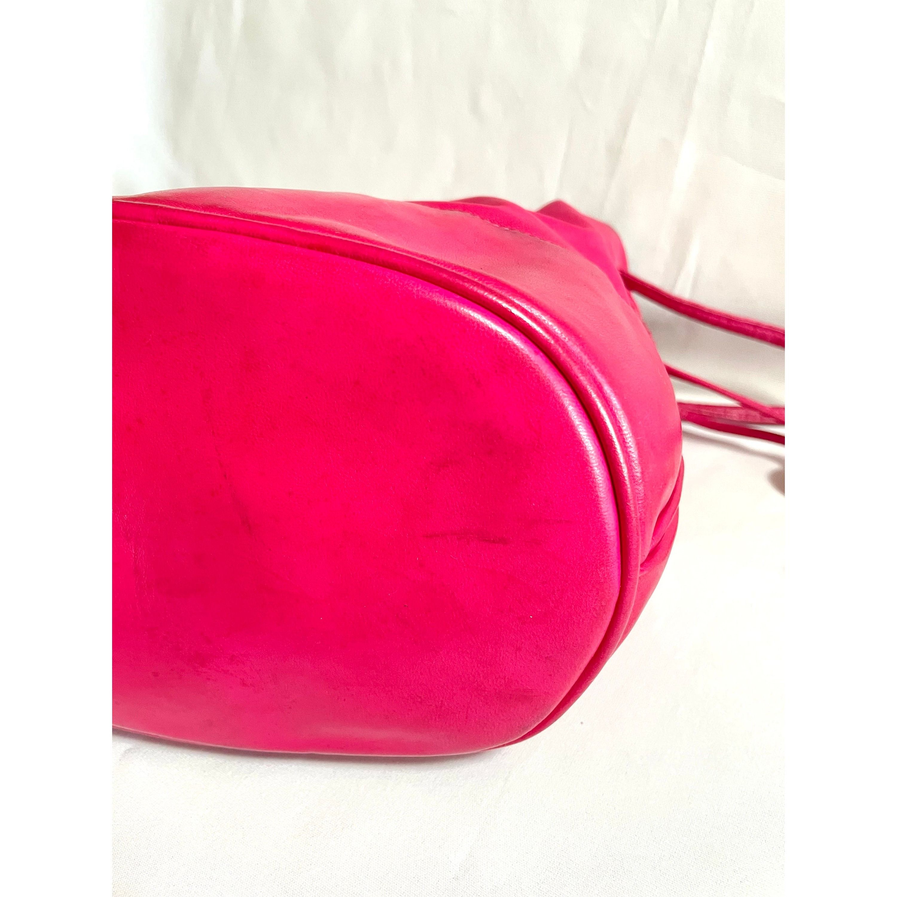 Chanel Vintage CHANEL fusia pink lambskin hobo bucket shoulder bag Size ONE SIZE - 10 Thumbnail