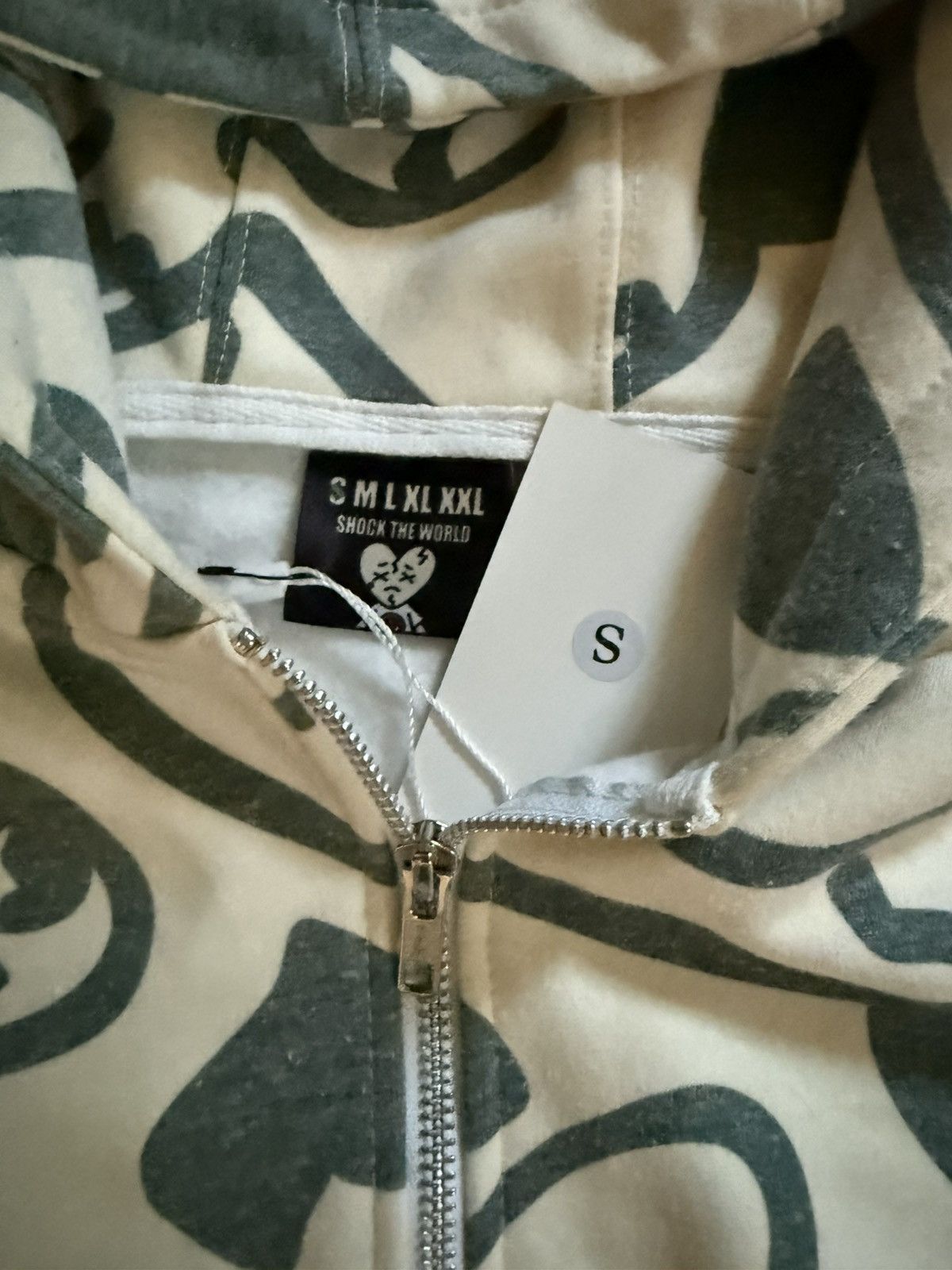 Other Royal Surge “Split Emotions” Zip-Up *RARE* Size US S / EU 44-46 / 1 - 3 Thumbnail