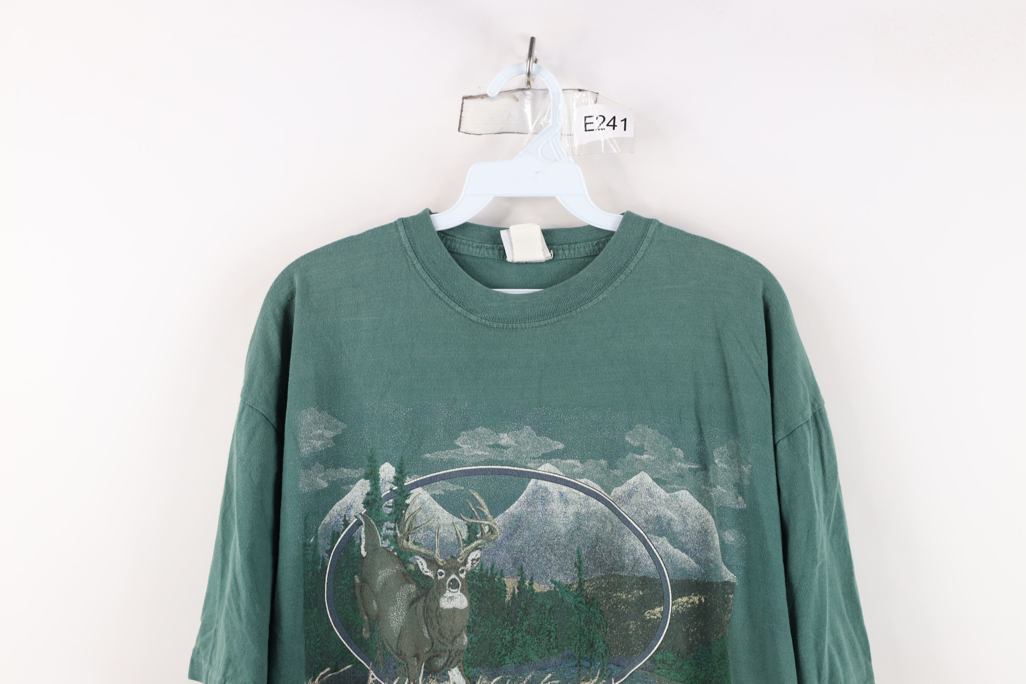 Vintage Vintage 90s Streetwear Deer Buck Mountains T-Shirt Green Size US L / EU 52-54 / 3 - 2 Thumbnail
