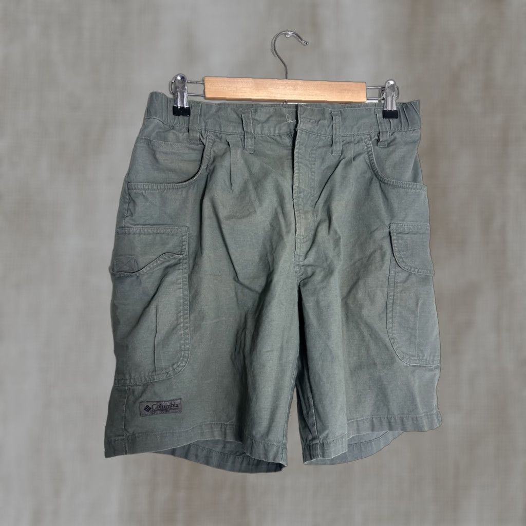 Olive Columbia Cargo Shorts Womens Small Olive Green 28x8 Regular Flaw Missing Button Mens? Size 28" / US 6 / IT 42 - 1 Thumbnail