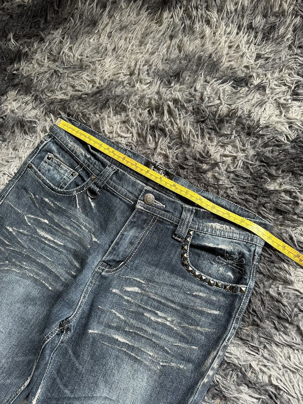 LOWBOX 00's - LOWBOX J-rock studded pocket jeans Size US 33 - 19 Thumbnail
