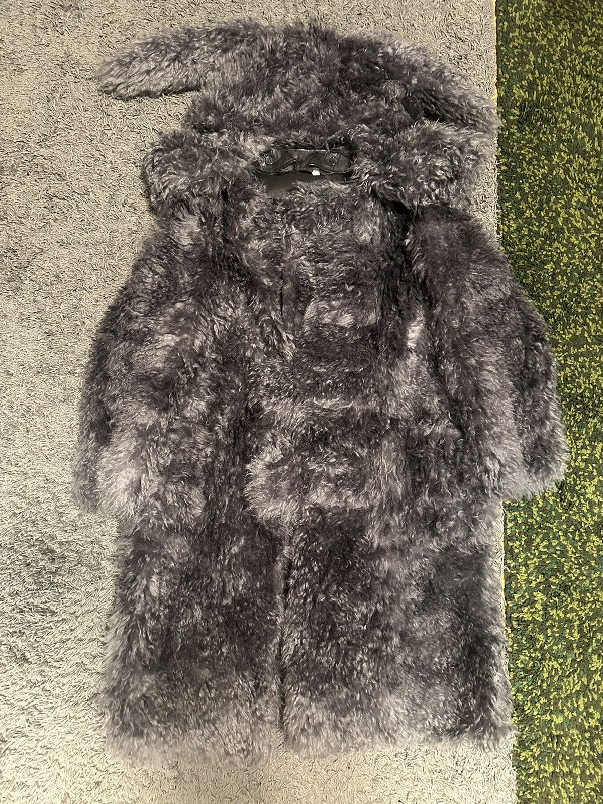 Burberry × Riccardo Tisci Burberry bunny fur coat Size US M / EU 48-50 / 2 - 1 Thumbnail
