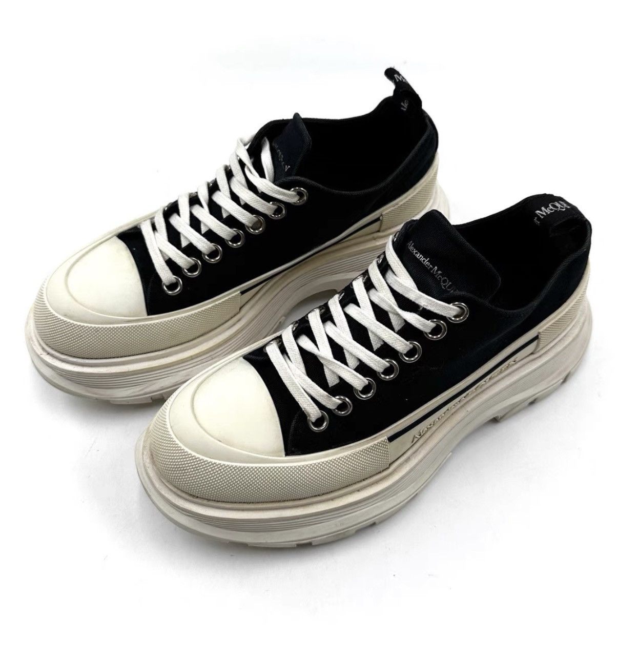Alexander McQueen Alexander McQueen Tread Slick Black Platform Sneakers K12 Size US 7 / IT 37 - 1 Thumbnail