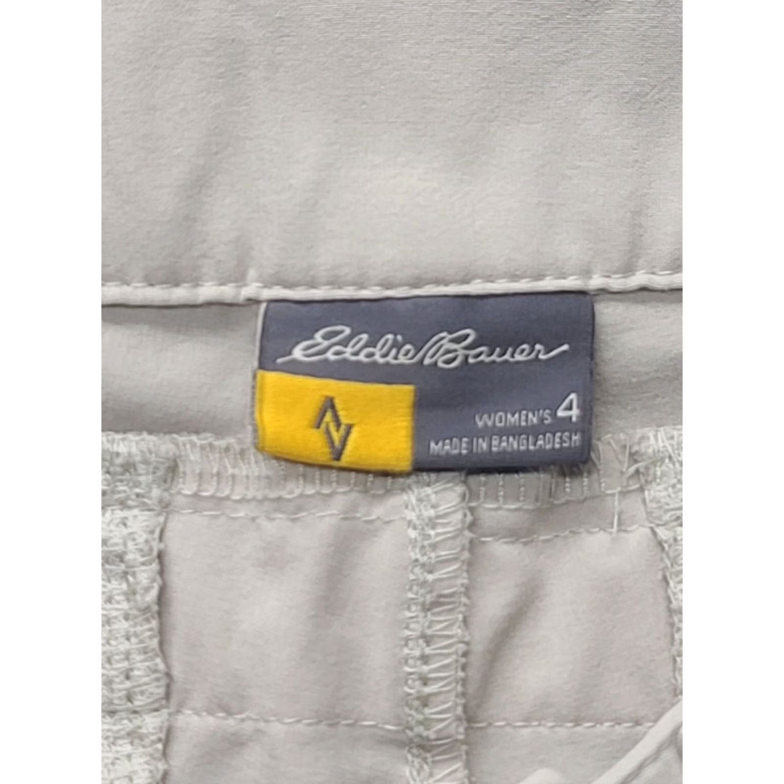 Eddie Bauer Eddie Bauer Travex Pants Womens 4x31 Horizon Roll Up Regular Fit Outdoors Pants Size 4 Beige Cargo Modest Comfort Moisture Wicking Quick Dry Pockets Size 27" / US 4 / IT 40 - 2 Thumbnail