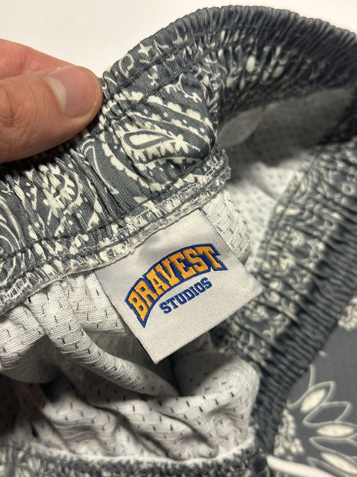 Bravest Studios Grey Paisley Bravest Studios Shorts Size US 34 / EU 50 - 5 Thumbnail