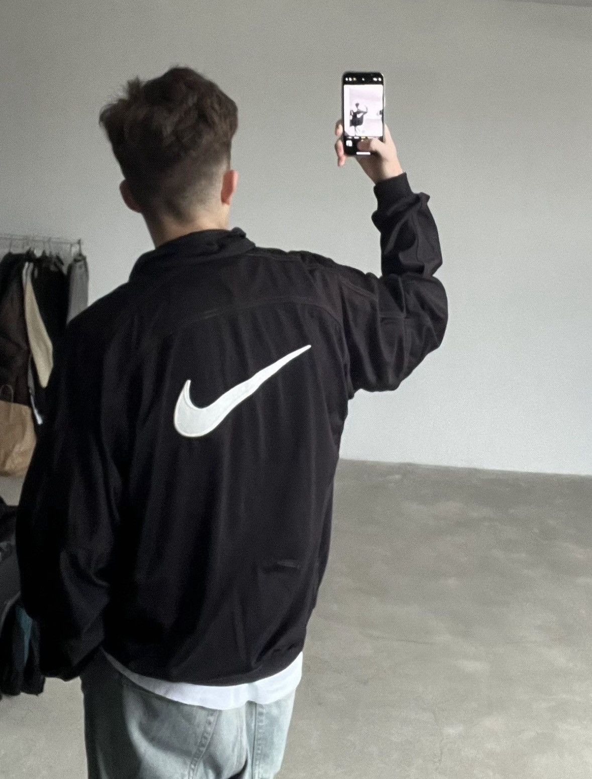 Nike Vintage Nike Zip Sweatshirt Size US L / EU 52-54 / 3 - 1 Thumbnail