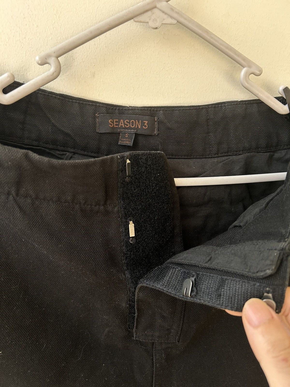 Yeezy yeezy season3 velcro cargo pants Size US 32 / EU 48 - 4 Thumbnail