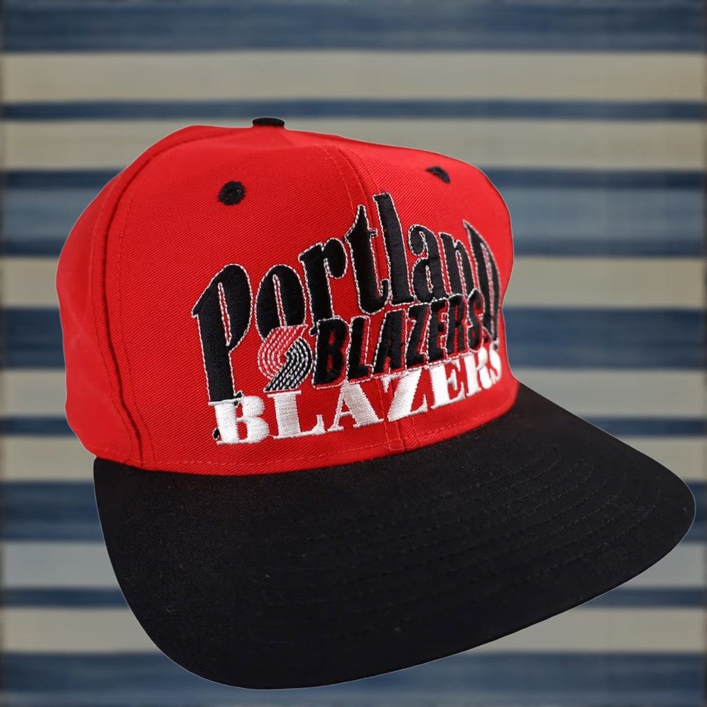 Vintage VINTAGE 90s Limited Edition 26 of 2000 Portland Blazers Snapback Hat Red Men OS Size 44L - 1 Thumbnail