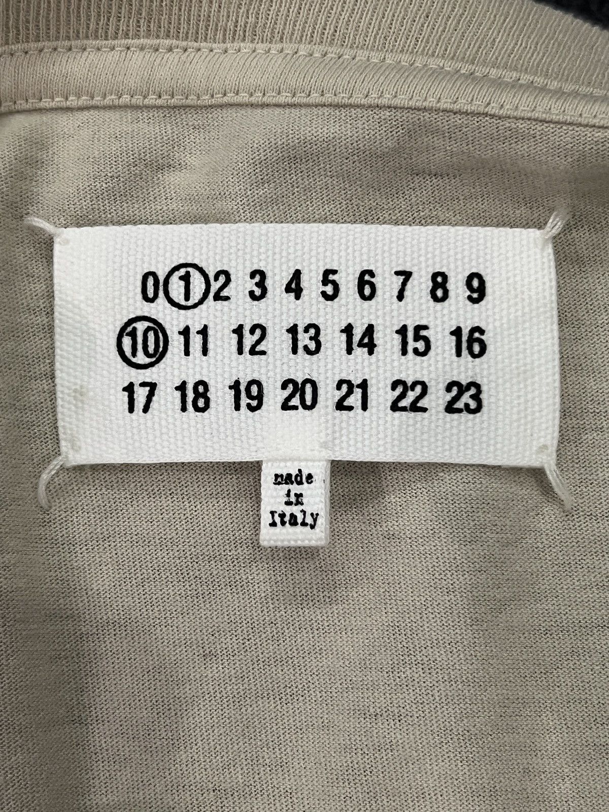 Maison Margiela Maison Margiela SS26 Graffiti Logo T-Shirt Size US XL / EU 56 / 4 - 10 Thumbnail