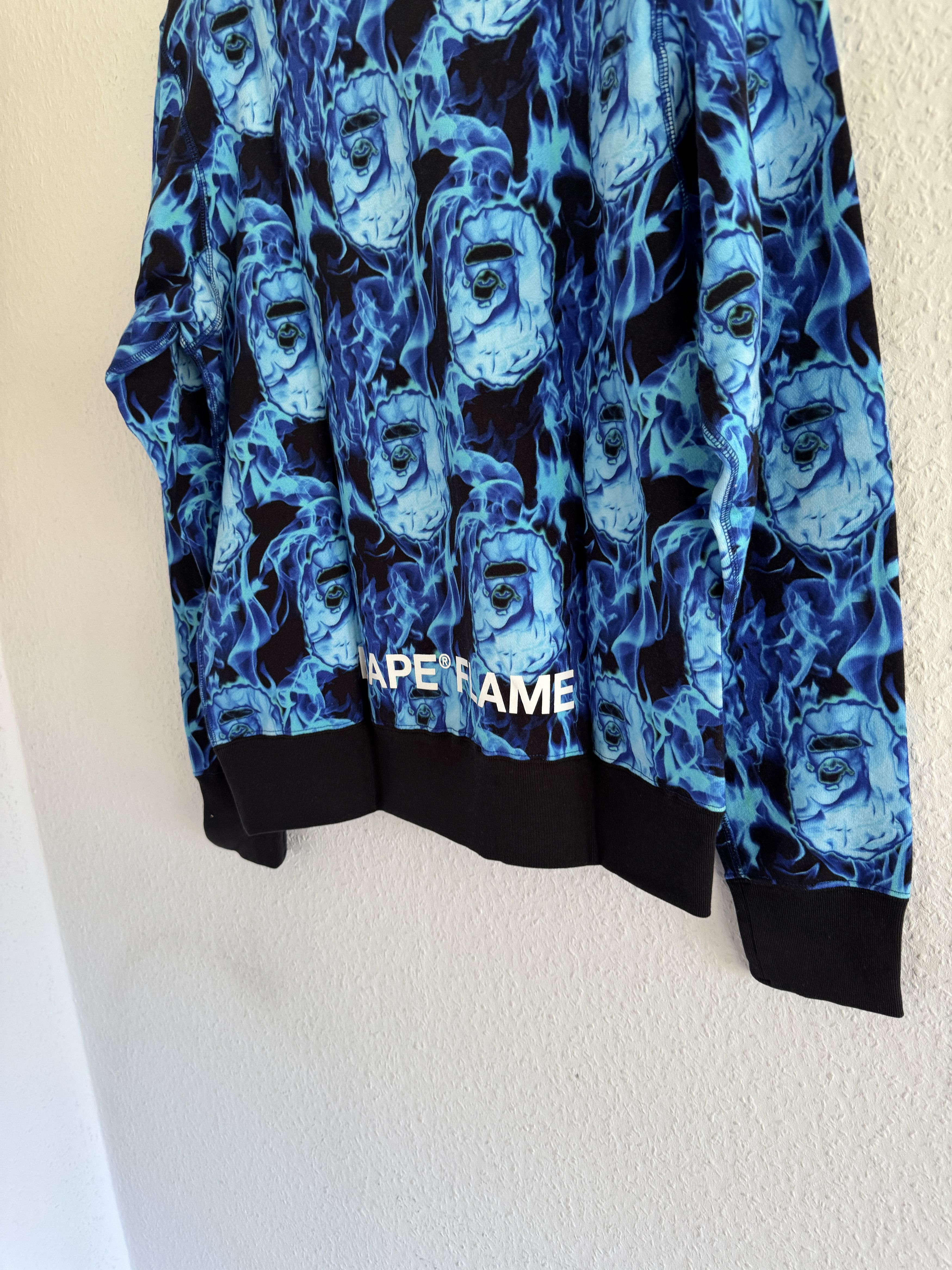 Bape Flame Allover Print Crewneck Size US M / EU 48-50 / 2 - 16 Thumbnail