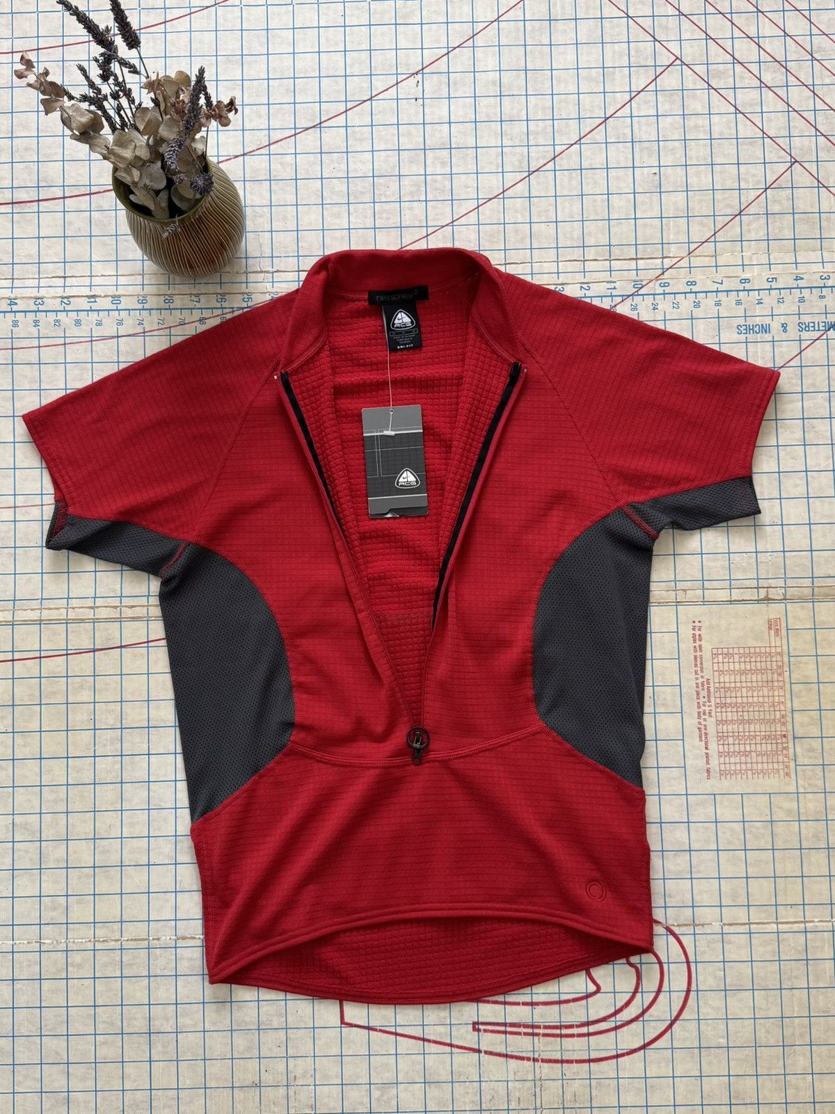 Nike ACG NWT Nike ACG Sphere Athletic Fleece S/S Workout Shirt Medium Size US M / EU 48-50 / 2 - 5 Thumbnail