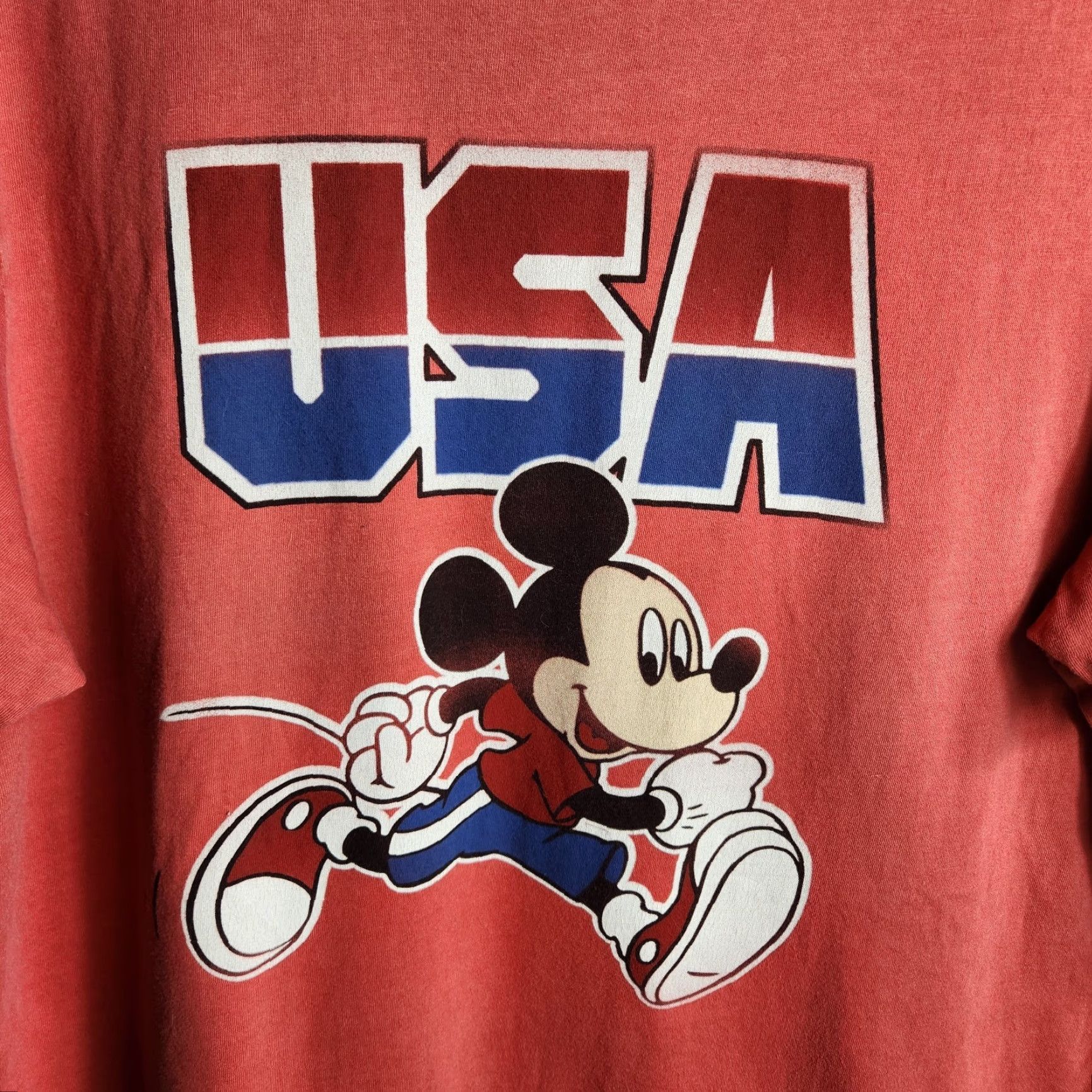 American Eagle Outfitters **American Eagle Outfitters Mens Disney Mickey Mouse Red SS Tee L** User: American Eagle Outfitters Mens Disney Mickey Mouse Red Short Sleeve Tee L Size US L / EU 52-54 / 3 - 4 Thumbnail