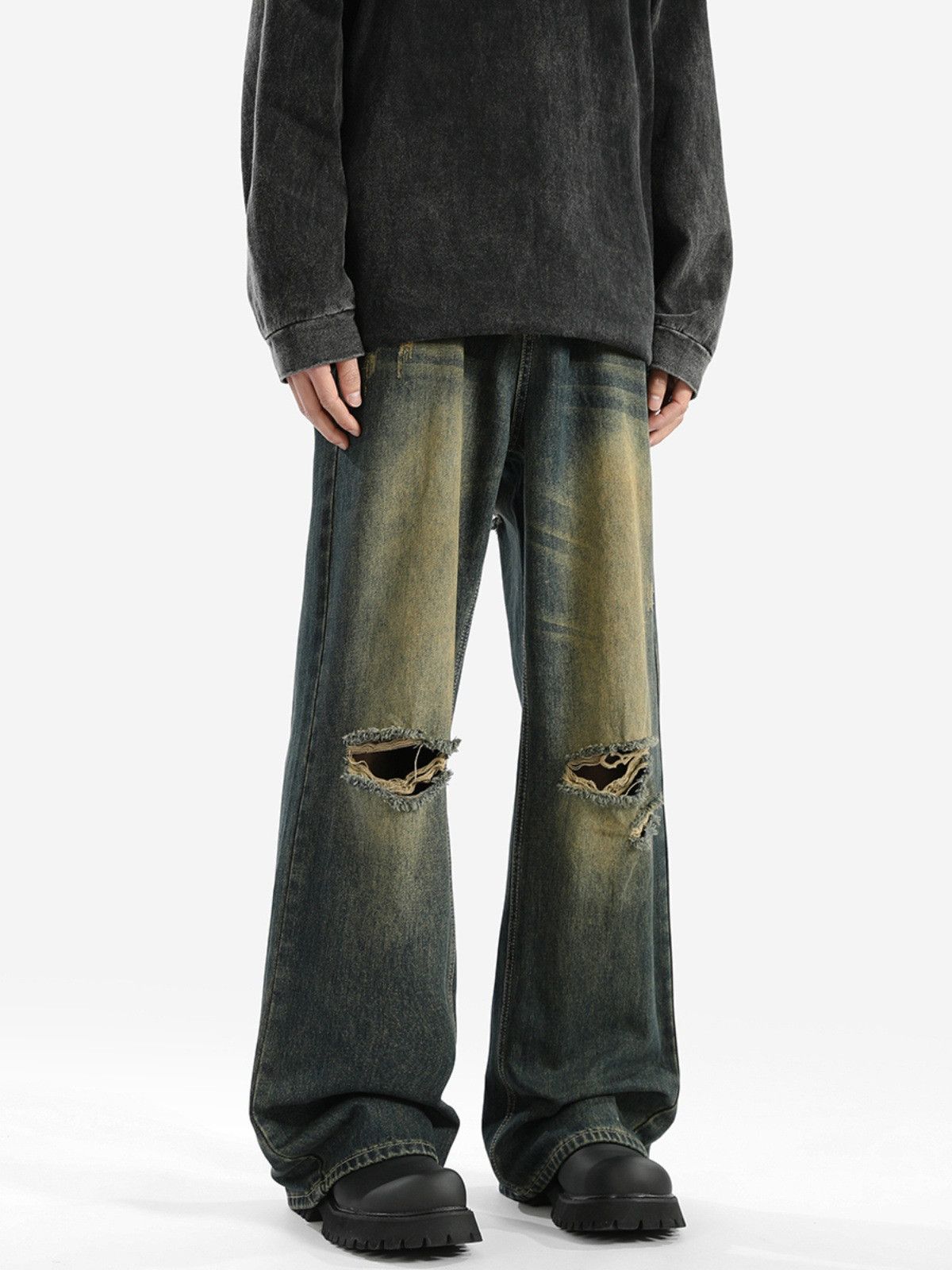 Japanese Brand Men's high street distressed loose straight-leg ripped jeans Size US 32 / EU 48 - 5 Thumbnail