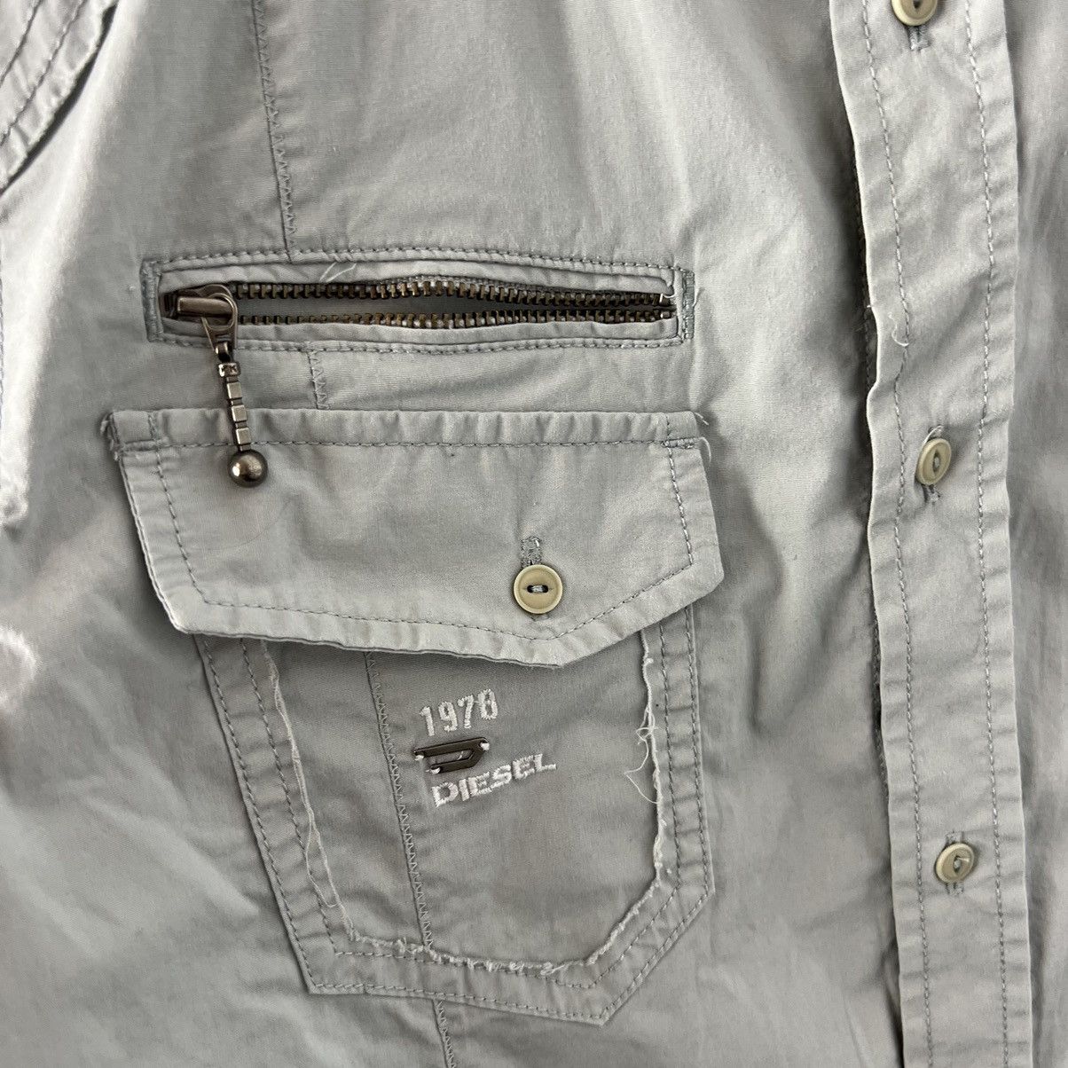 Diesel Vintage Y2K Diesel Avant Garde Metal Logo Button Up Shirt Size US M / EU 48-50 / 2 - 3 Thumbnail