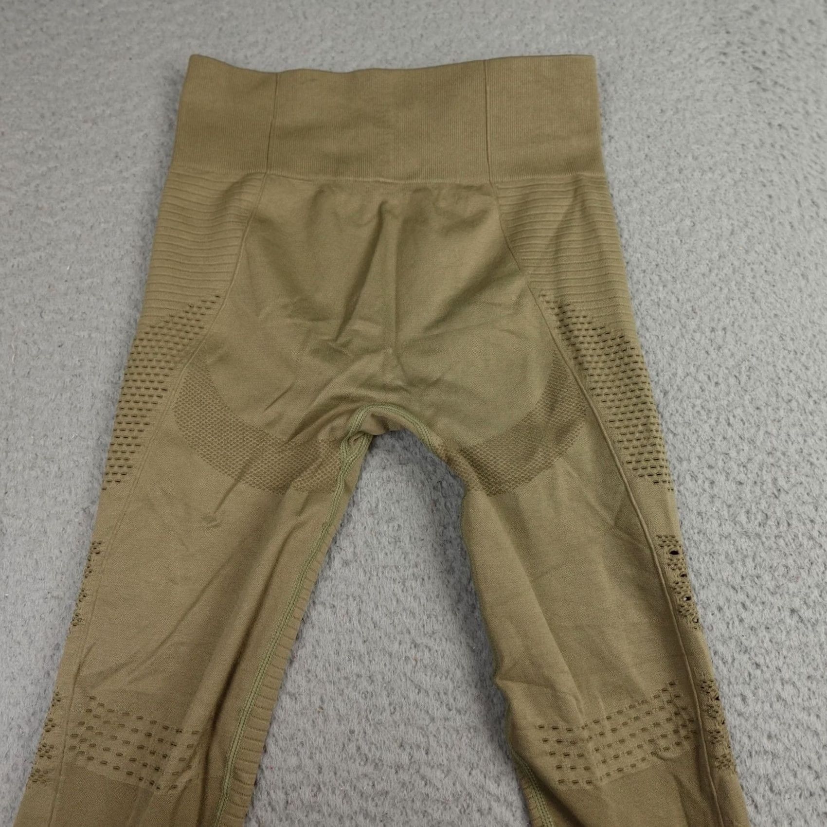 Gymshark Gymshark Leggings Womens Small Olive Energy Seamless High Waisted Workout Yoga Size 28" / US 6 / IT 42 - 7 Thumbnail