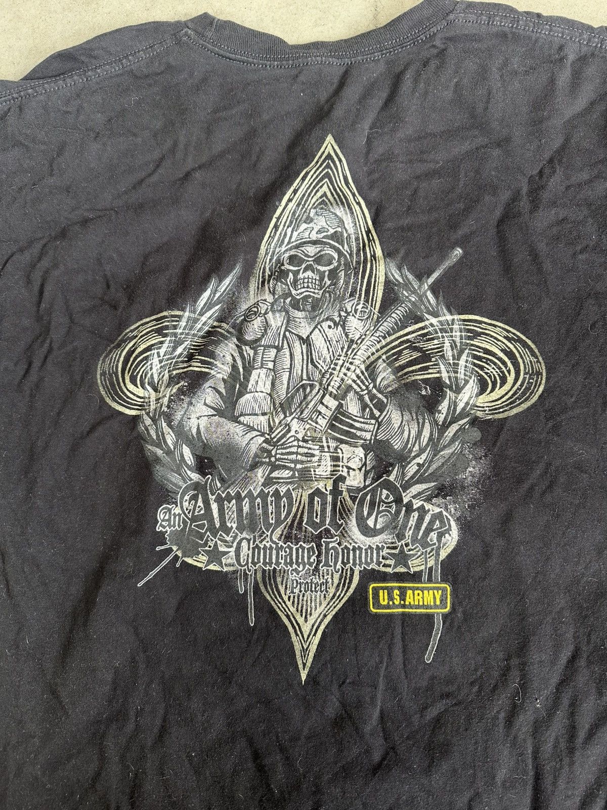 Vintage Vintage Licensed U.S. Army Cold Forged Y2K Tee Shirt Size XL Size US XL / EU 56 / 4 - 1 Thumbnail