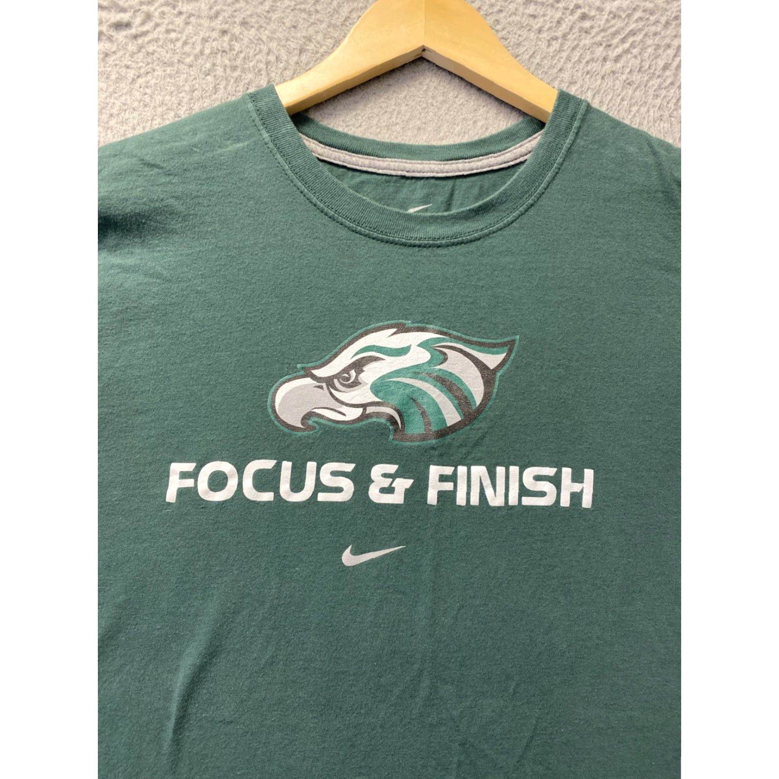 Nike Nike Shirt Men L Green Logo Graphic T-Shirt 90s Hip Hop Streetwear Athletic Casual Mens Size US L / EU 52-54 / 3 - 2 Thumbnail