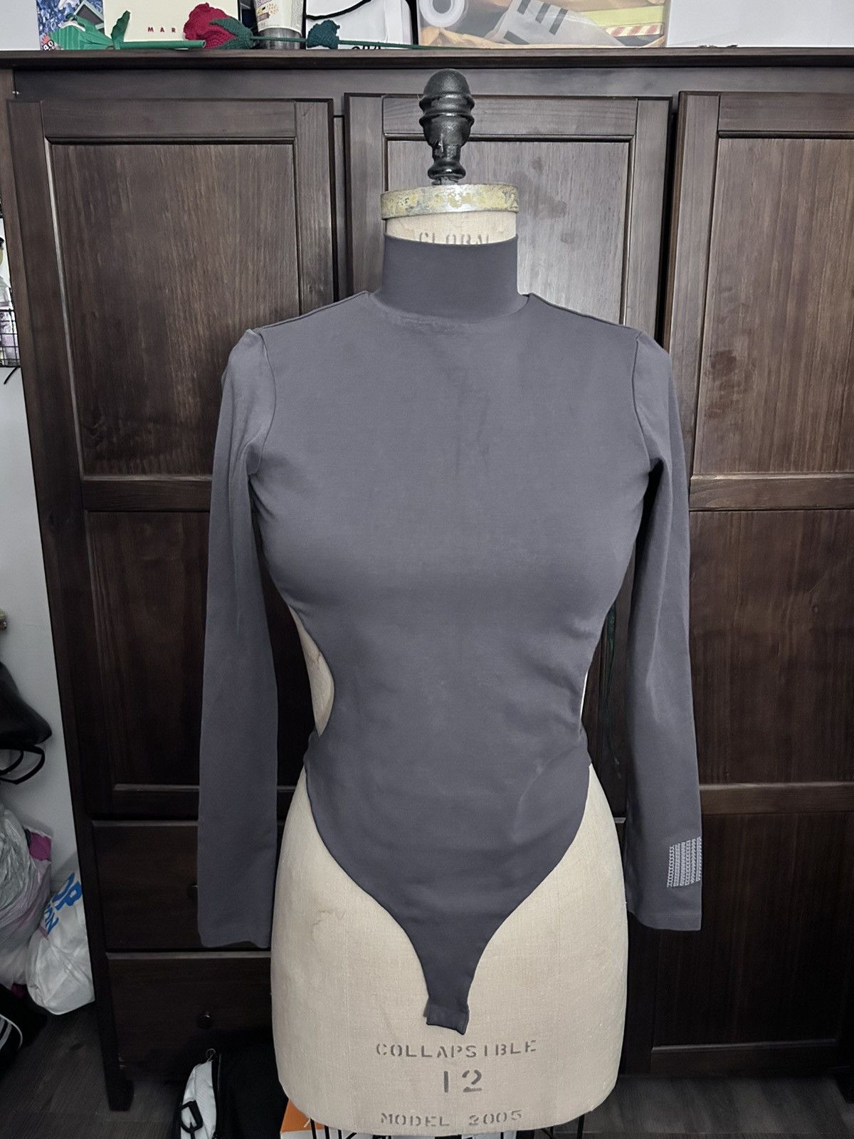 Marc Jacobs Marc Jacobs Grey Long Sleeve Bodysuit Size S / US 4 / IT 40 - 1 Thumbnail