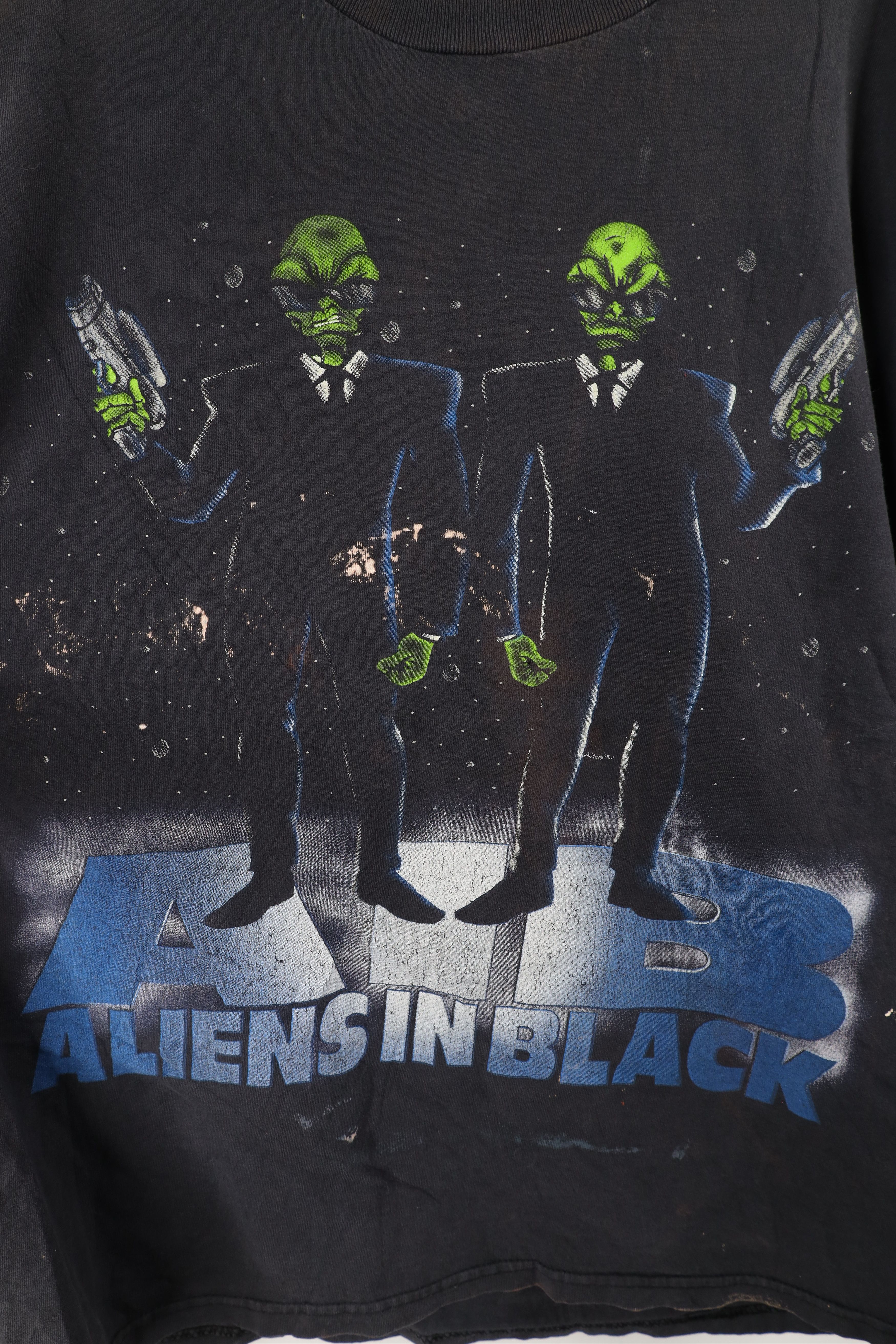 Vintage Vintage 90s Streetwear Spell Out Aliens In Black T-Shirt USA Size US L / EU 52-54 / 3 - 4 Thumbnail
