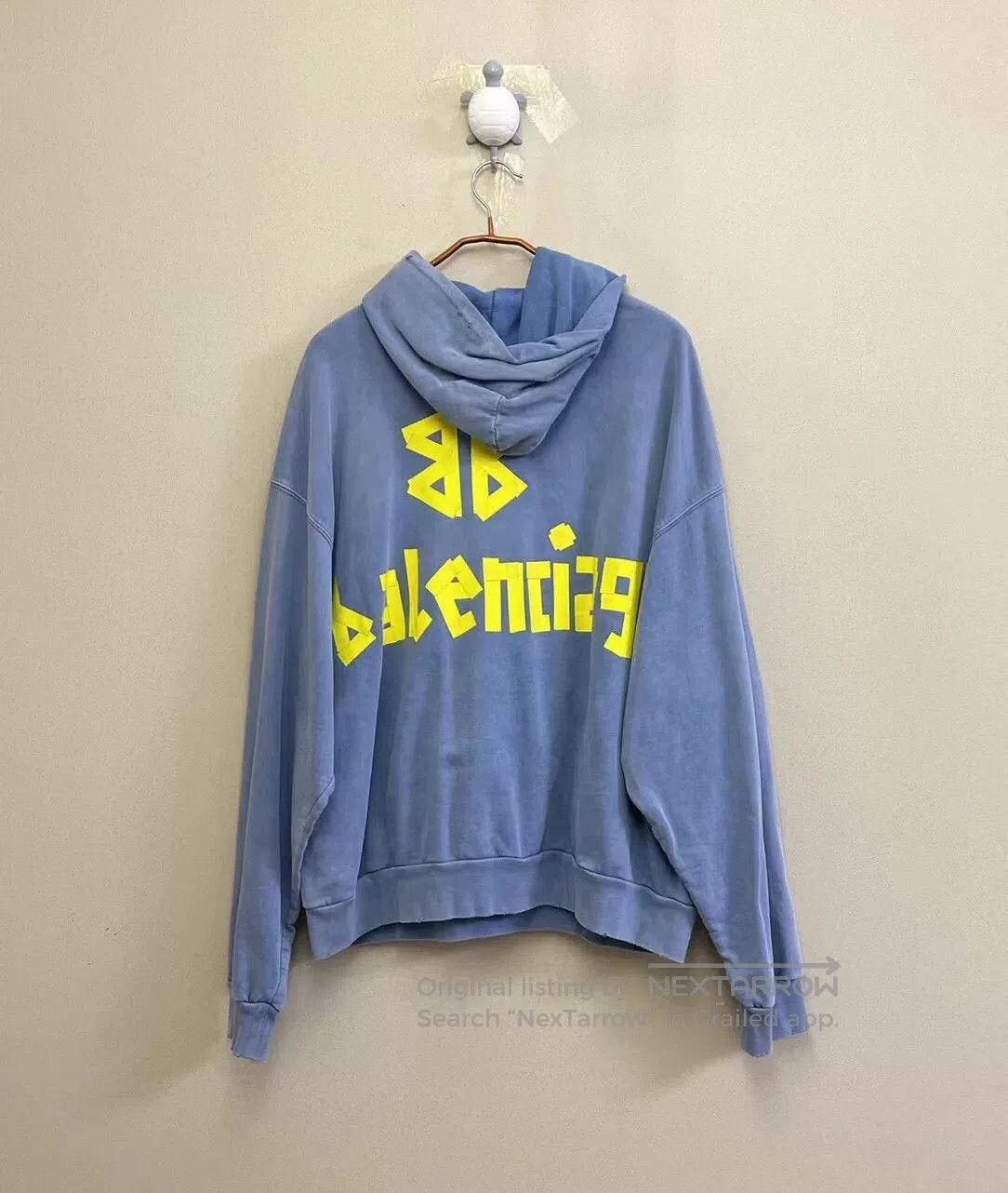 Balenciaga balenciaga blue logo hoodie in size xs. Size XS / US 0-2 / IT 36-38 - 4 Thumbnail