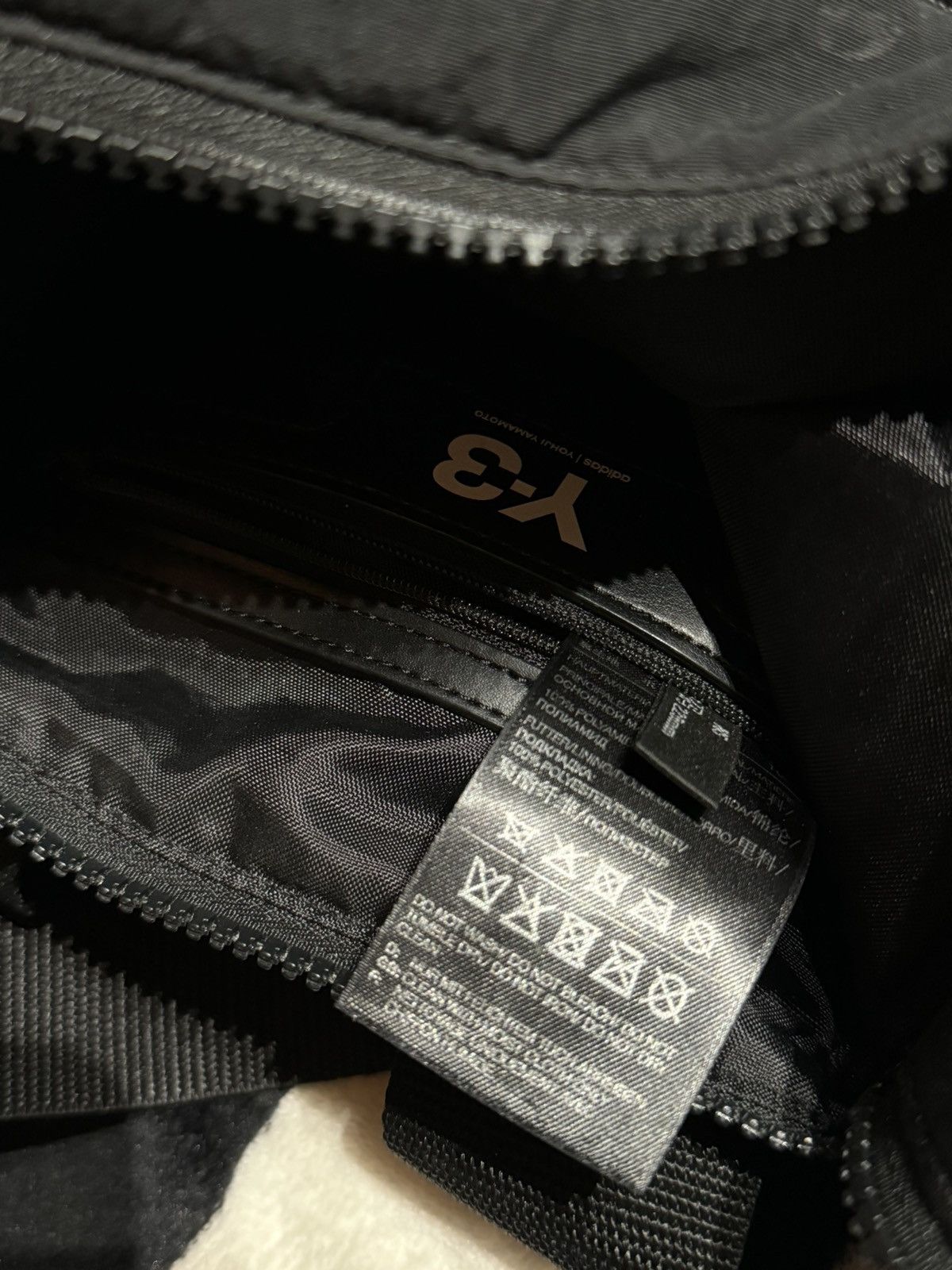 Y-3 CAMERA BAG MINI DUFFLE ZIPPER NYLON SHOULDER CROSSBODY Size ONE SIZE - 8 Thumbnail