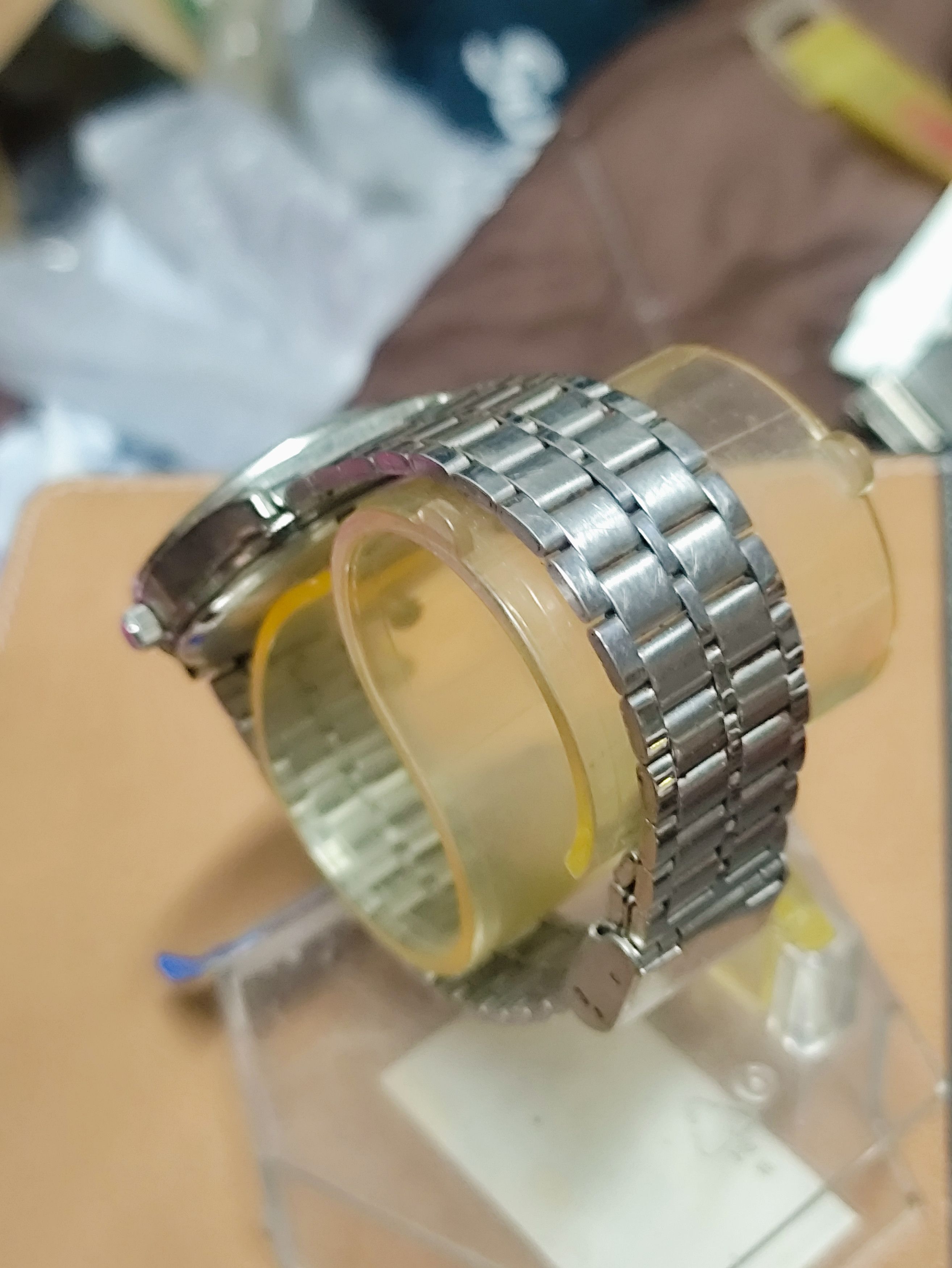 Japanese Brand Vintage Watch by ENDURO QUARTZ JAPAN ENGINE WATCH Size ONE SIZE - 6 Thumbnail