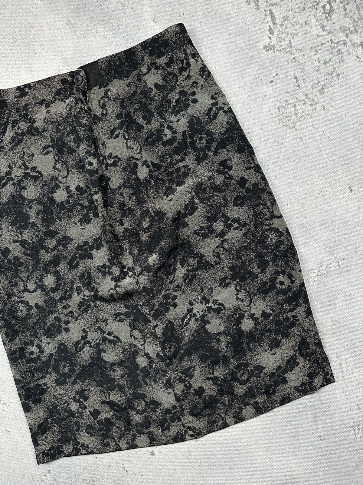 Vintage Mariella Burani Silk Pencil Skirt Abstract Floral Jacquard Size 32" / US 10 / IT 46 - 7 Thumbnail