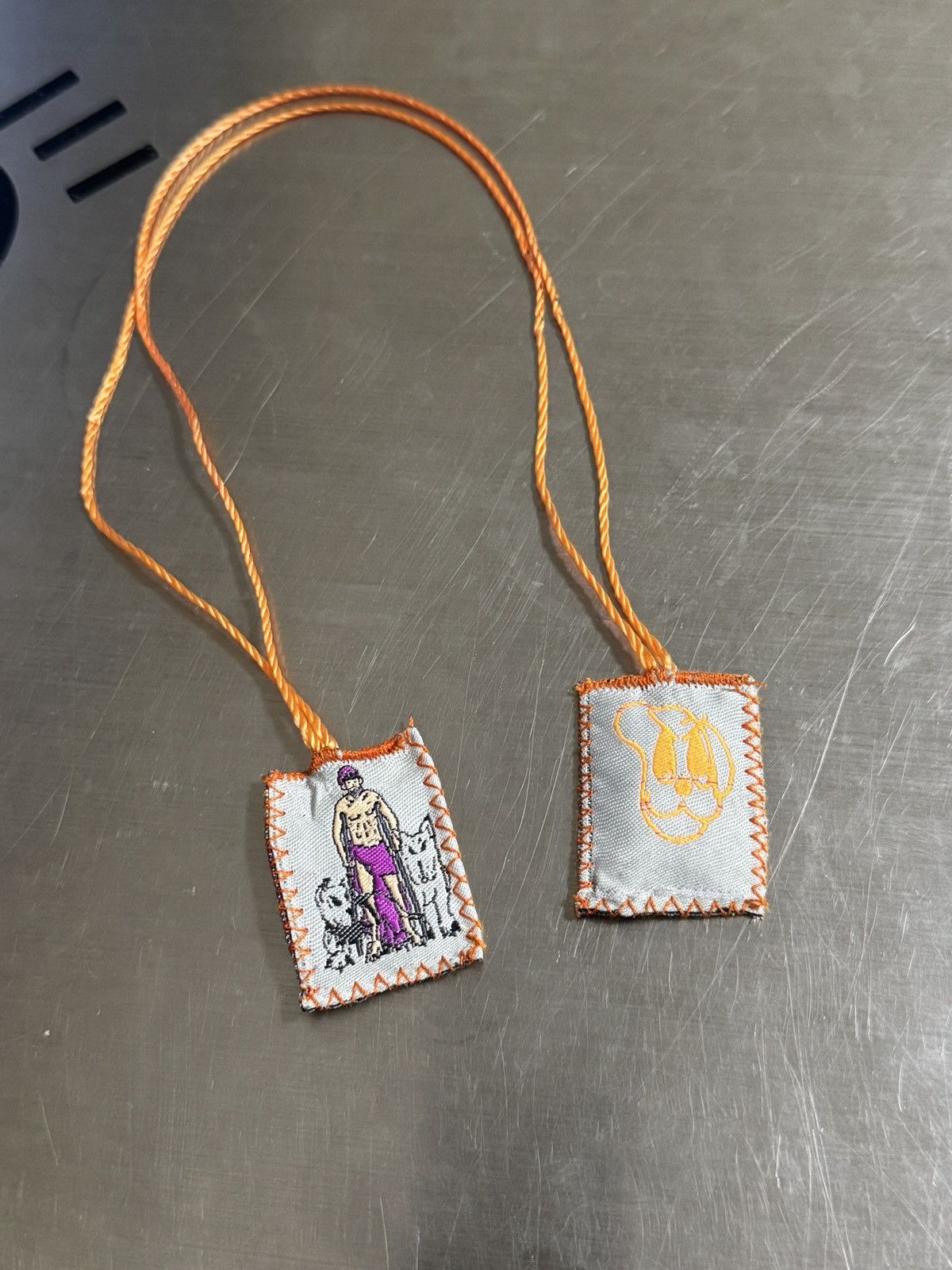 アクセサリー Chito international necklace Chito Chito International Dog Escapulario Necklace 27” Orange