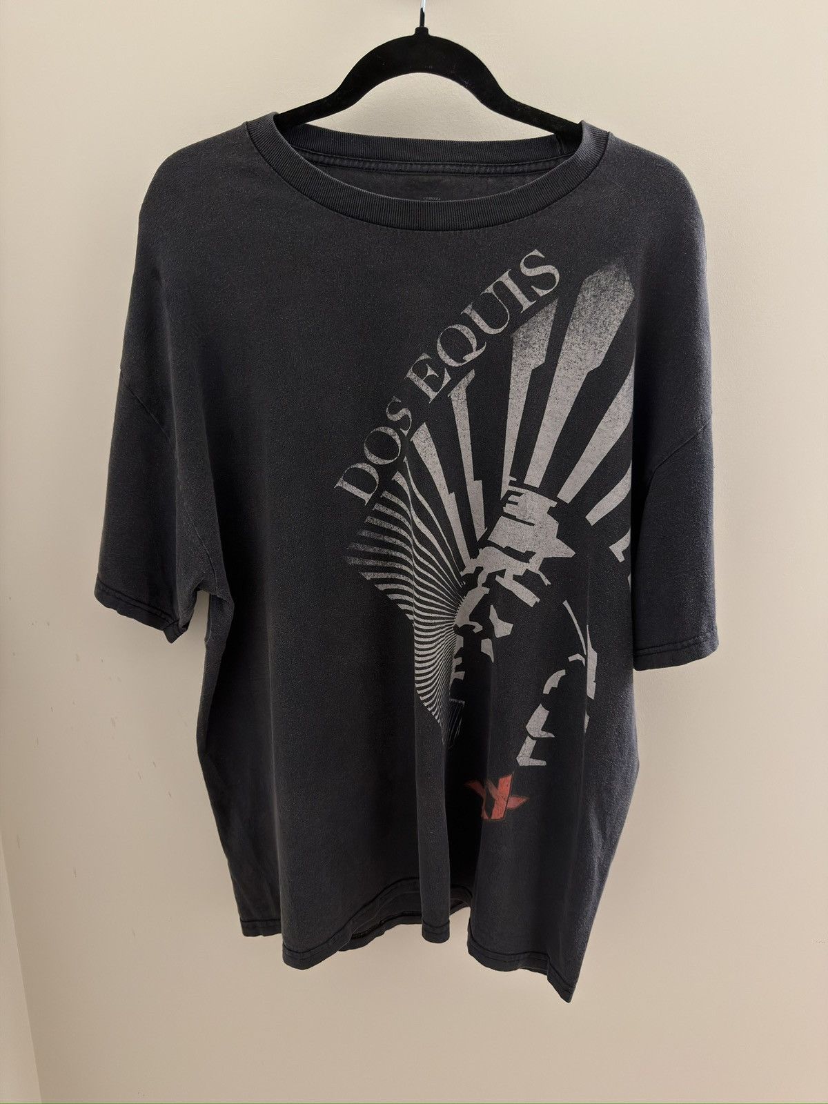 Other Vintage Dos Equis T-Shirt Size US XL / EU 56 / 4 - 1 Thumbnail