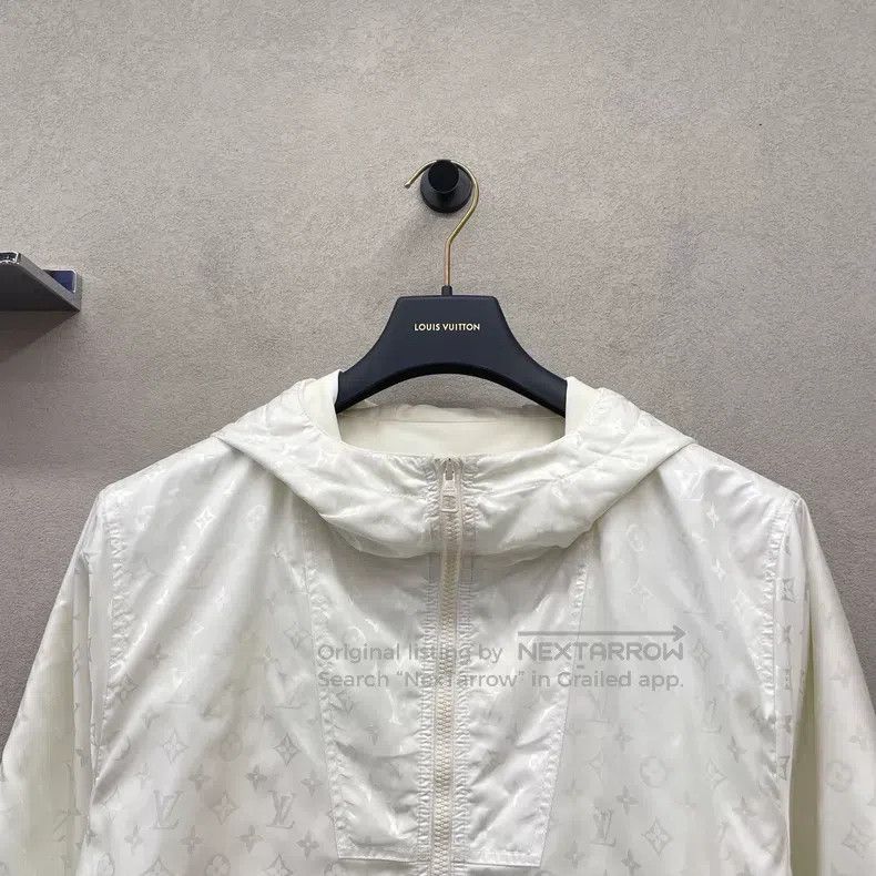 Louis Vuitton Louis Vuitton White assault jacket Size US M / EU 48-50 / 2 - 5 Thumbnail