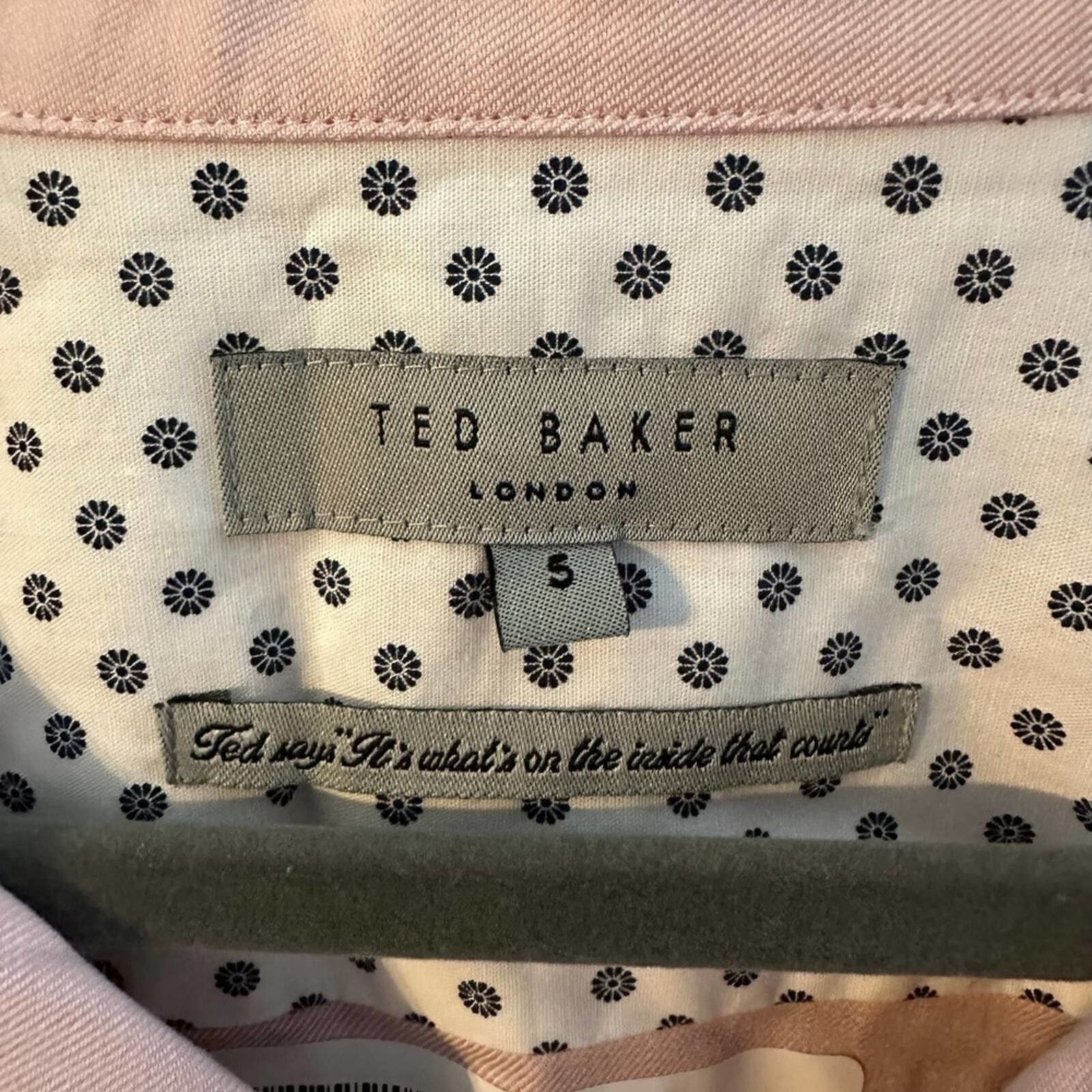 Other Ted Baker Pink Short Sleeve Button Up Collared Size Small Size US S / EU 44-46 / 1 - 2 Thumbnail