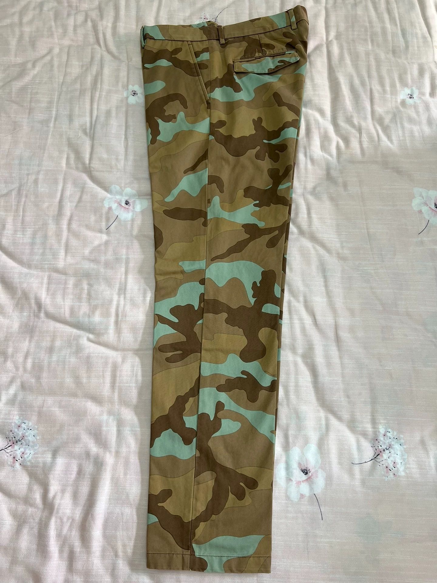 Valentino Valentino Camo Men's Casual Pants 48 Size US 32 / EU 48 - 1 Thumbnail