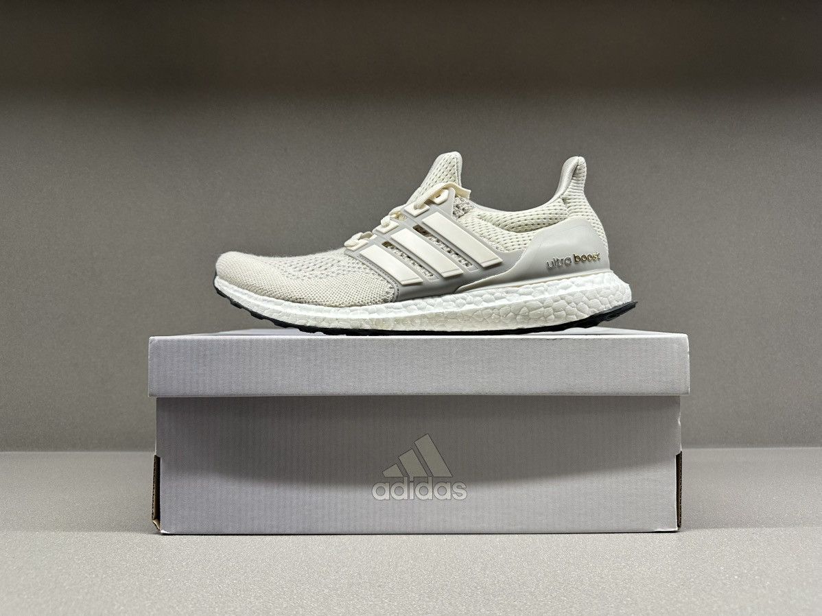 Adidas Adidas Ultra Boost 1.0 Cream Chalk 2022 Size US 9 / EU 42 - 2 Thumbnail