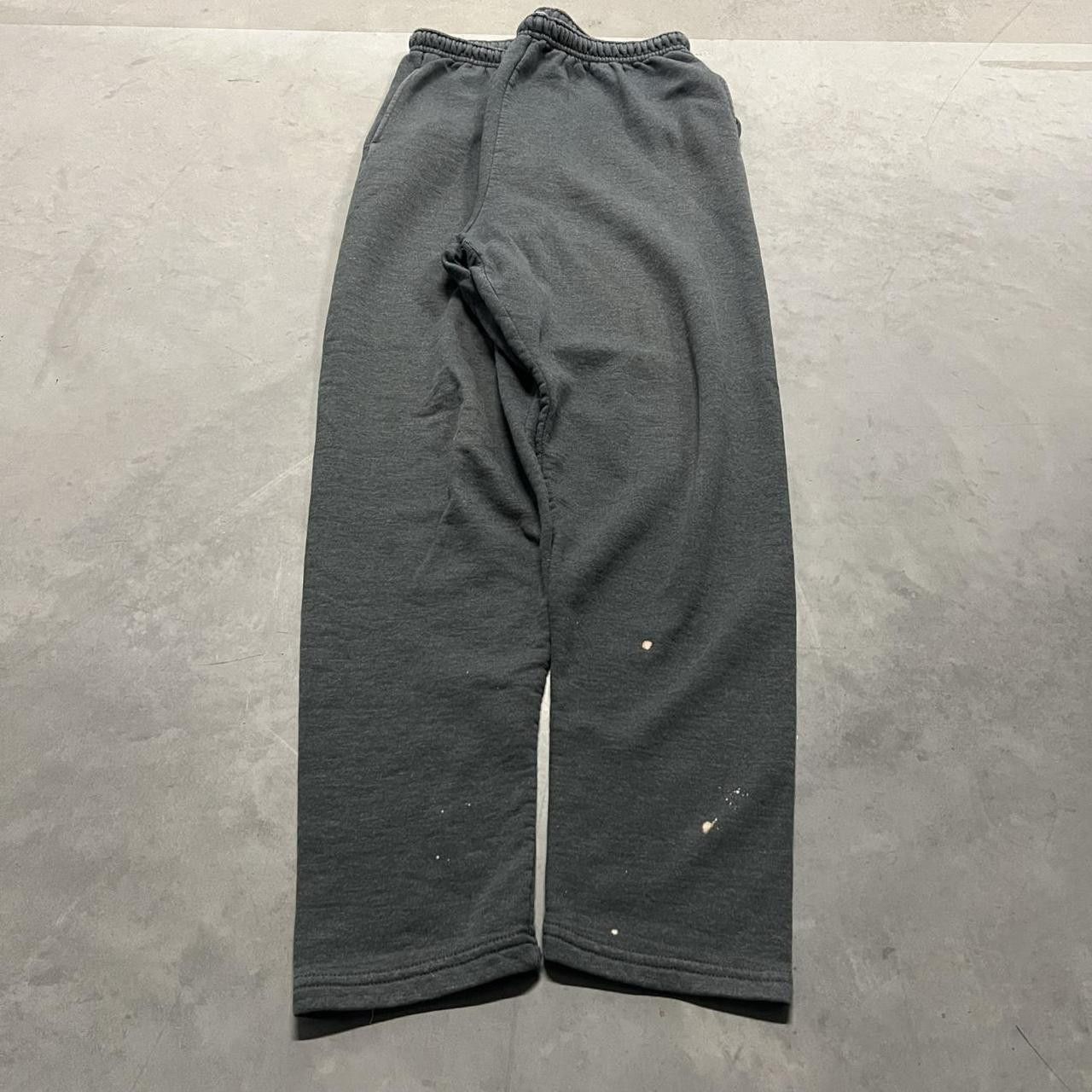 Vintage Vintage Y2K/2000s Grey essential Sweatpants! Size US 34 / EU 50 - 1 Thumbnail