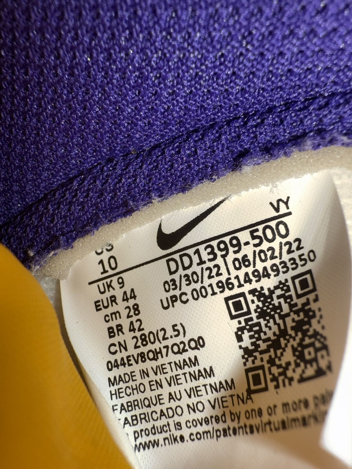 Nike Nike Dunk High Lakers size 10 Size US 10 / EU 43 - 7 Thumbnail