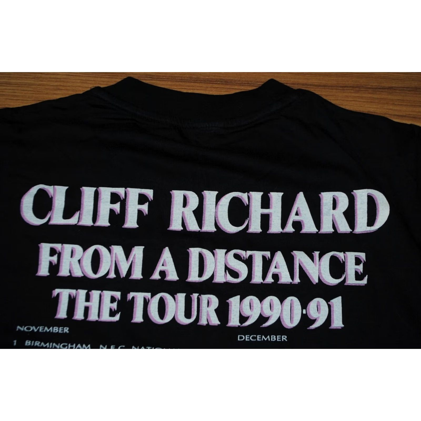 Vintage VINTAGE CLIFF RICHARD FROM THE DISTANCE THE TOUR 1990-1991 T-SHIRT SIZE MENS MEDIUM VTG Size US M / EU 48-50 / 2 - 6 Thumbnail