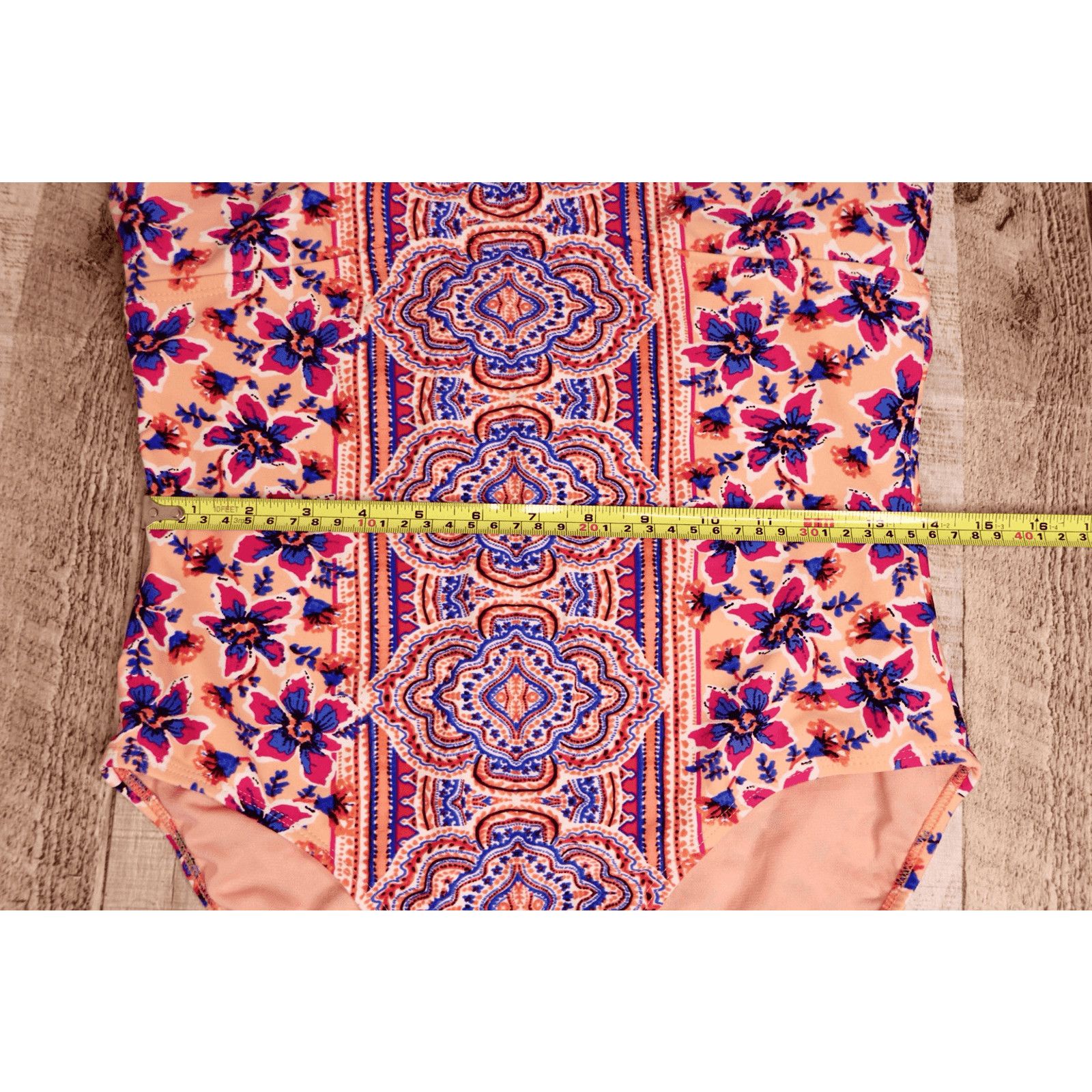 Other Tahiti Peach Medallion Halter 1Pc Swimsuit MEDIUM (8-10) Size M / US 6-8 / IT 42-44 - 5 Thumbnail