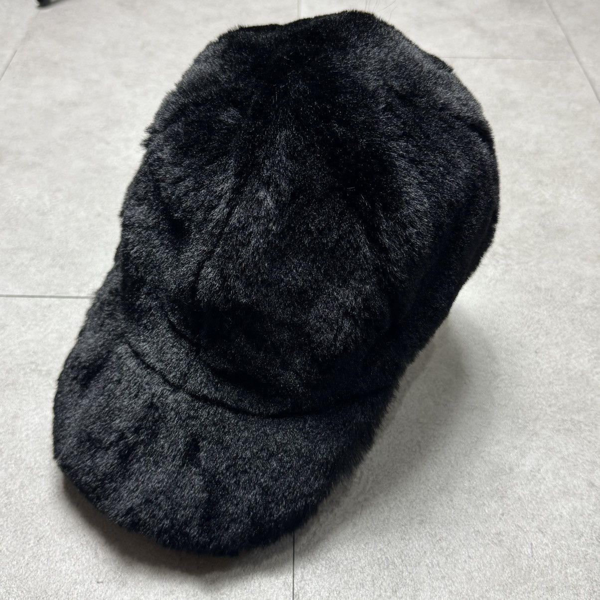 Givenchy RARE GIVENCHY 4G strap FUR HAT Size ONE SIZE - 1 Thumbnail