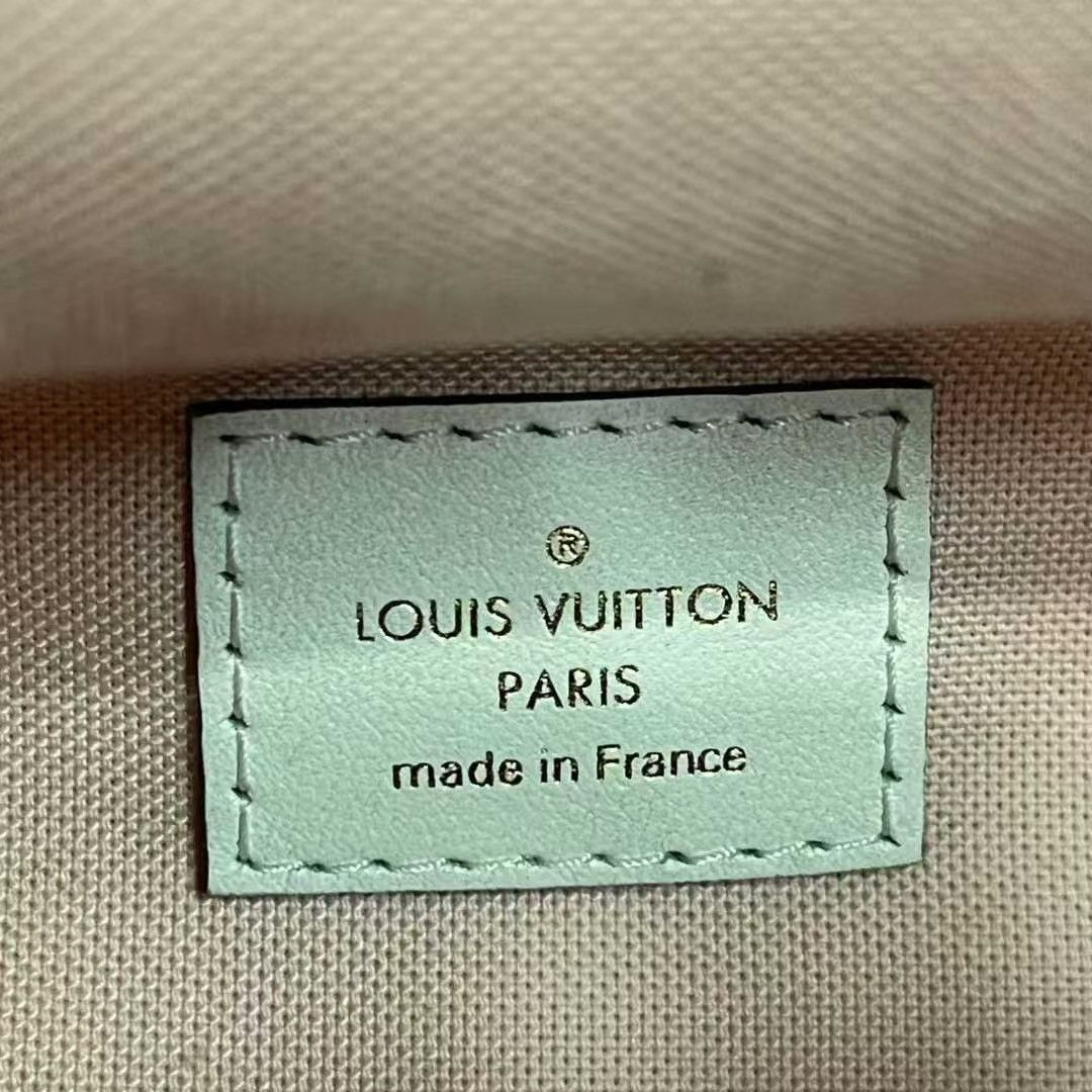 Louis Vuitton Louis Vuitton Giant Monogram Red Hand Shoulder Bumbag Rouge Size ONE SIZE - 8 Thumbnail