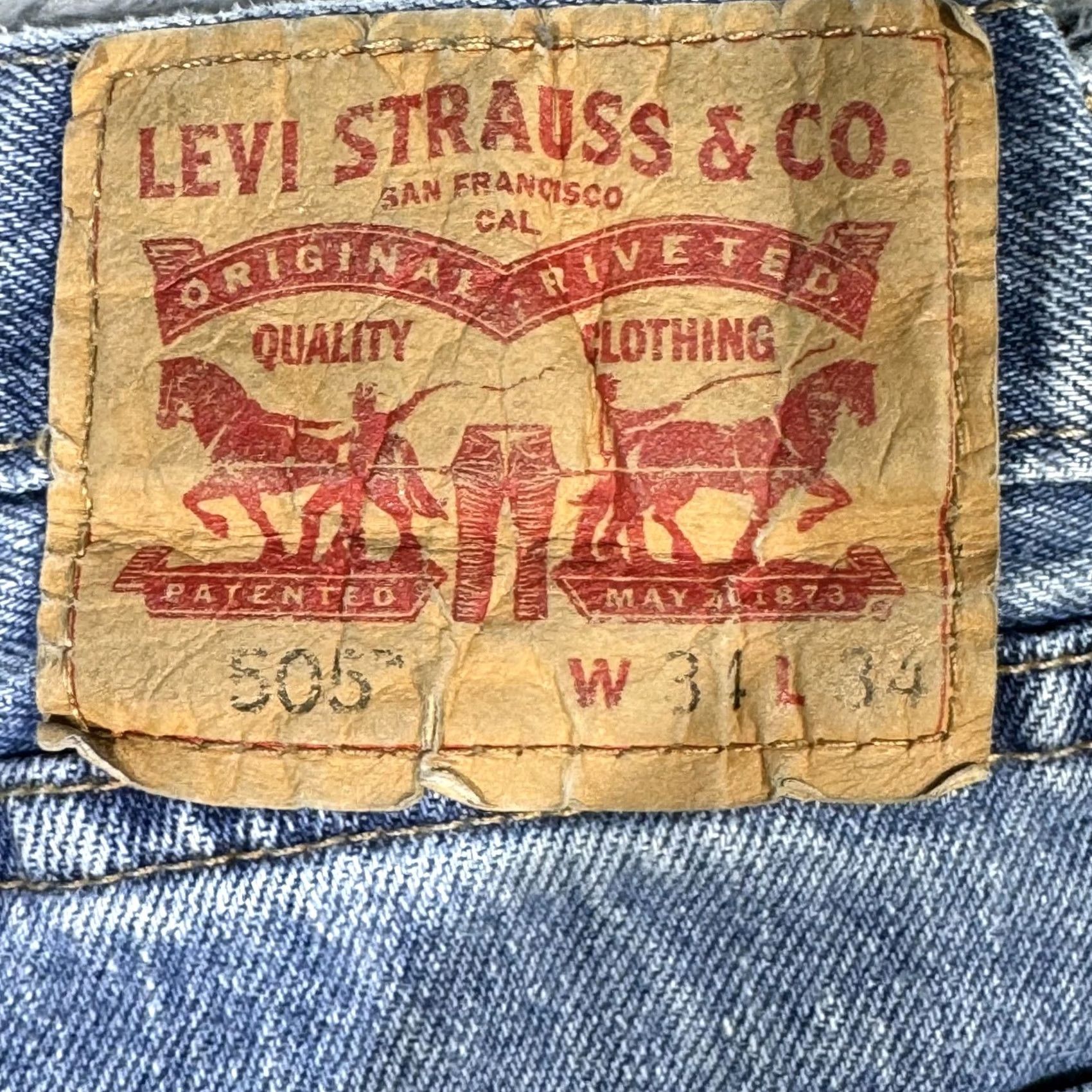 Levi's VINTAGE Levis 505 Jeans Mens 34x34 Blue Straight Leg Denim Medium Wash Classic Zip Fly Size US 34 / EU 50 - 4 Thumbnail