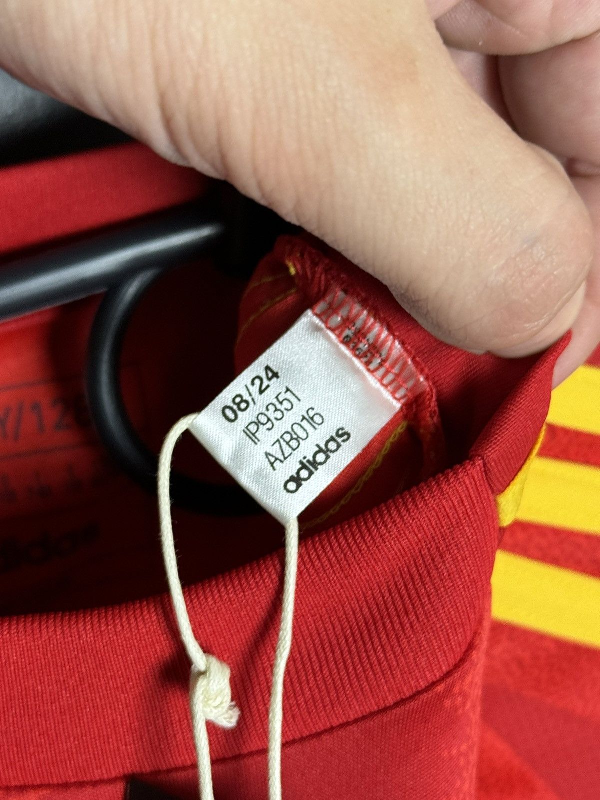 Adidas New KIDS Spain 24/25 Home Olmo Football Jersey T-Shirt Size US XS / EU 42 / 0 - 7 Thumbnail