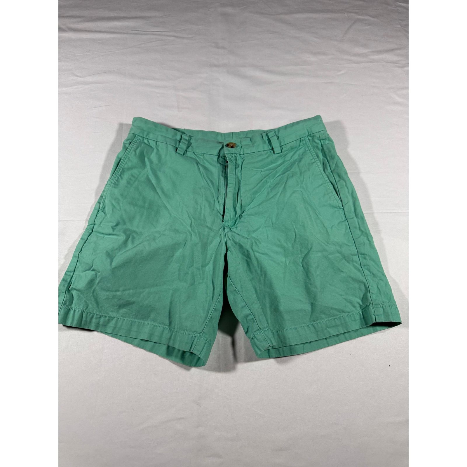 Vineyard Vines Vineyard Vines Mens 32 Green Chino Shorts Classic Summer Size US 32 / EU 48 - 1 Thumbnail