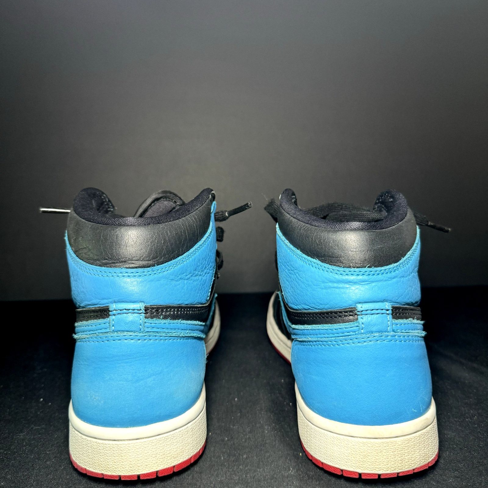 Jordan Brand × Nike Nike Air Jordan 1 High OG NC to Chi Women's Shoes - Size 8 Size US 8 / IT 38 - 5 Thumbnail