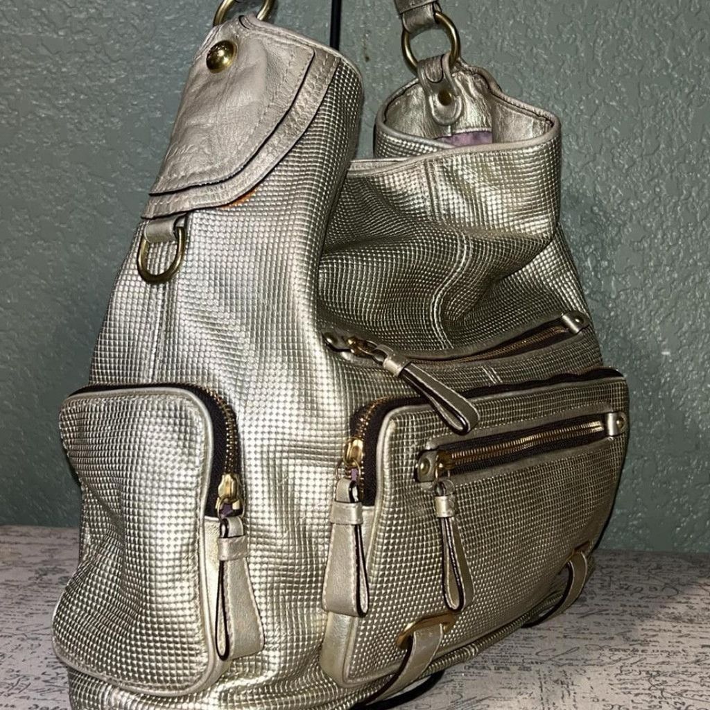 Coach Coach Gold metallic hobo bag with adjustable straps #glamour Size ONE SIZE - 1 Thumbnail