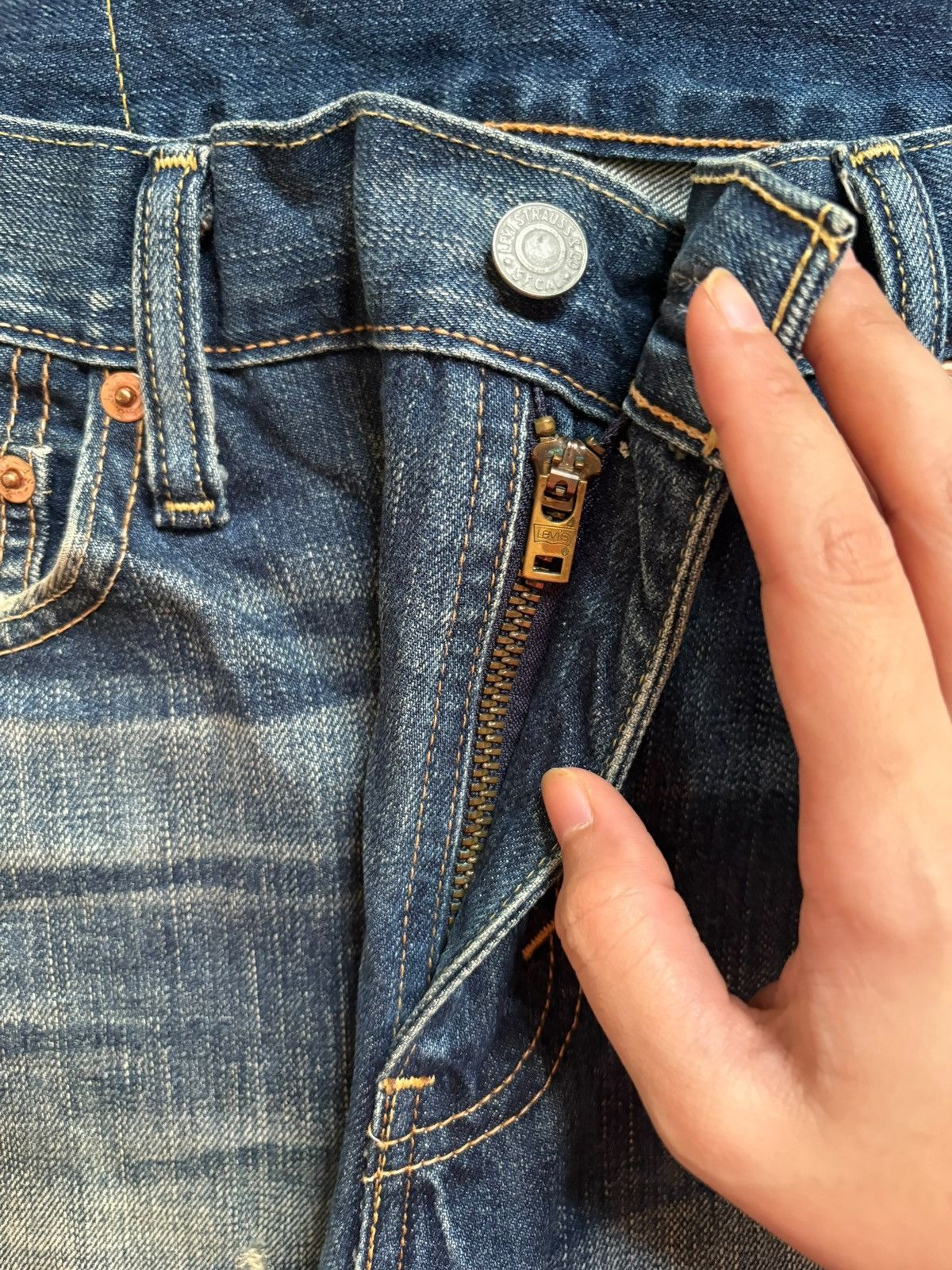 Levi's Vintage 90s Levis 505 Patch Faded Wash Loose Baggy Jeans Size US 30 / EU 46 - 3 Thumbnail