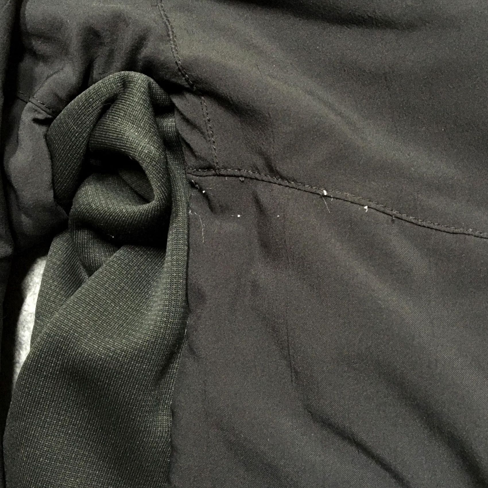 Vintage Vertx Jacket Mens Medium Black Softshell Full Zip Hiking Windbreaker VTX88404BK Size US M / EU 48-50 / 2 - 4 Thumbnail