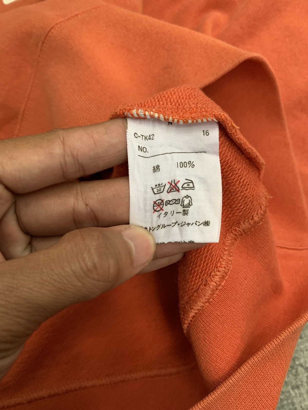 SWEATER BENETTON SPELL OUT